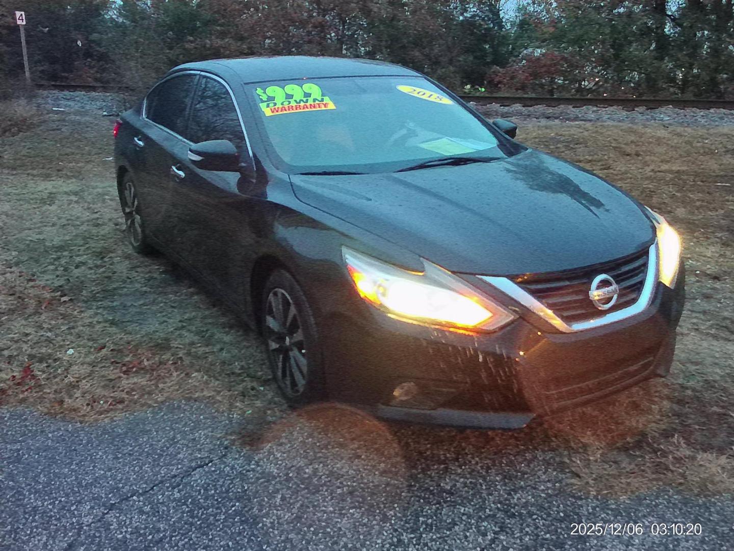 2018 Black Nissan Altima 2.5 (1N4AL3APXJC) with an 2.5L L4 DOHC 16V engine, CVT transmission, located at 2553 Airline Blvd, Portsmouth, VA, 23701, (757) 488-8331, 36.813889, -76.357597 - ***VEHICLE TERMS*** Down Payment: $999 Weekly Payment: $115 APR: 23.9% Repayment Terms: 42 Months *** CALL ELIZABETH SMITH - DIRECTOR OF MARKETING @ 757-488-8331 TO SCHEDULE YOUR APPOINTMENT TODAY AND GET PRE-APPROVED RIGHT OVER THE PHONE*** - Photo#3