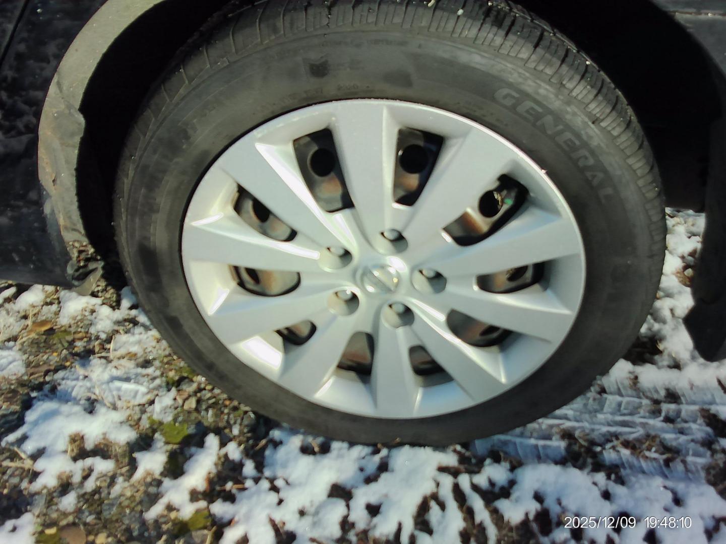 2018 Black Nissan Sentra S CVT (3N1AB7AP0JY) with an 1.8L L4 SFI DOHC 16V engine, CVT transmission, located at 2553 Airline Blvd, Portsmouth, VA, 23701, (757) 488-8331, 36.813889, -76.357597 - ***VEHICLE TERMS*** Down Payment: $899 Weekly Payment: $110 APR: 23.9% Repayment Terms: 42 Months *** CALL ELIZABETH SMITH - DIRECTOR OF MARKETING @ 757-488-8331 TO SCHEDULE YOUR APPOINTMENT TODAY AND GET PRE-APPROVED RIGHT OVER THE PHONE*** - Photo#7