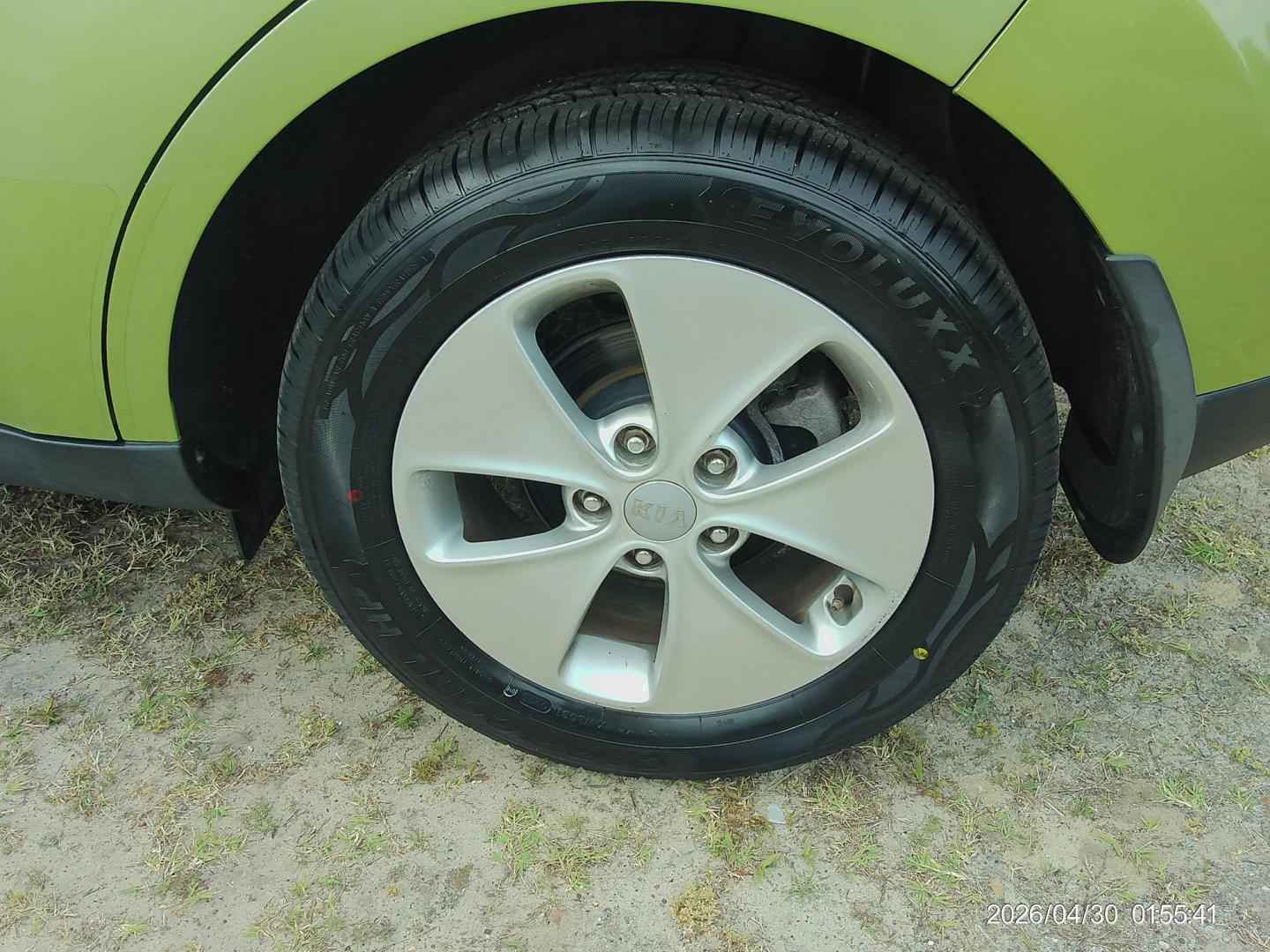 2016 Green Kia Soul Base 6A (KNDJN2A29G7) with an 1.6L L4 DOHC 16V engine, Manual transmission, located at 2553 Airline Blvd, Portsmouth, VA, 23701, (757) 488-8331, 36.813889, -76.357597 - ***VEHICLE TERMS*** Down Payment: $599 Weekly Payment: $105 APR: 23.9% Repayment Terms: 42 Months *** CALL ELIZABETH SMITH - DIRECTOR OF MARKETING @ 757-488-8331 TO SCHEDULE YOUR APPOINTMENT TODAY AND GET PRE-APPROVED RIGHT OVER THE PHONE*** - Photo#8