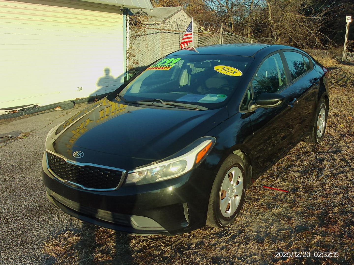 2018 Black Kia Forte LX 6M (3KPFK4A74JE) with an 2.0L L4 DOHC 16V engine, 6M transmission, located at 2553 Airline Blvd, Portsmouth, VA, 23701, (757) 488-8331, 36.813889, -76.357597 - ***VEHICLE TERMS*** Down Payment: $799 Weekly Payment: $110 APR: 23.9% Repayment Terms: 42 Months *** CALL ELIZABETH SMITH - DIRECTOR OF MARKETING @ 757-488-8331 TO SCHEDULE YOUR APPOINTMENT TODAY AND GET PRE-APPROVED RIGHT OVER THE PHONE*** - Photo#1