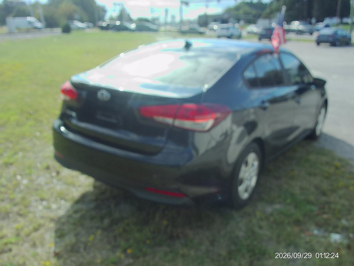 2018 Black Kia Forte LX 6M (3KPFK4A74JE) with an 2.0L L4 DOHC 16V engine, 6M transmission, located at 2553 Airline Blvd, Portsmouth, VA, 23701, (757) 488-8331, 36.813889, -76.357597- Photo#5
