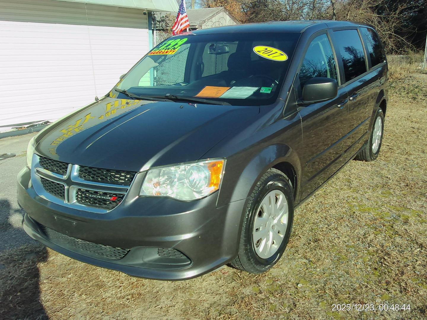 2017 Gray Dodge Grand Caravan SE (2C4RDGBG1HR) with an 3.6L V6 DOHC 24V engine, 6A transmission, located at 2553 Airline Blvd, Portsmouth, VA, 23701, (757) 488-8331, 36.813889, -76.357597 - ***VEHICLE TERMS*** Down Payment: $799 Weekly Payment: $110 APR: 23.9% Repayment Terms: 42 Months *** CALL ELIZABETH SMITH - DIRECTOR OF MARKETING @ 757-488-8331 TO SCHEDULE YOUR APPOINTMENT TODAY AND GET PRE-APPROVED RIGHT OVER THE PHONE*** - Photo#1