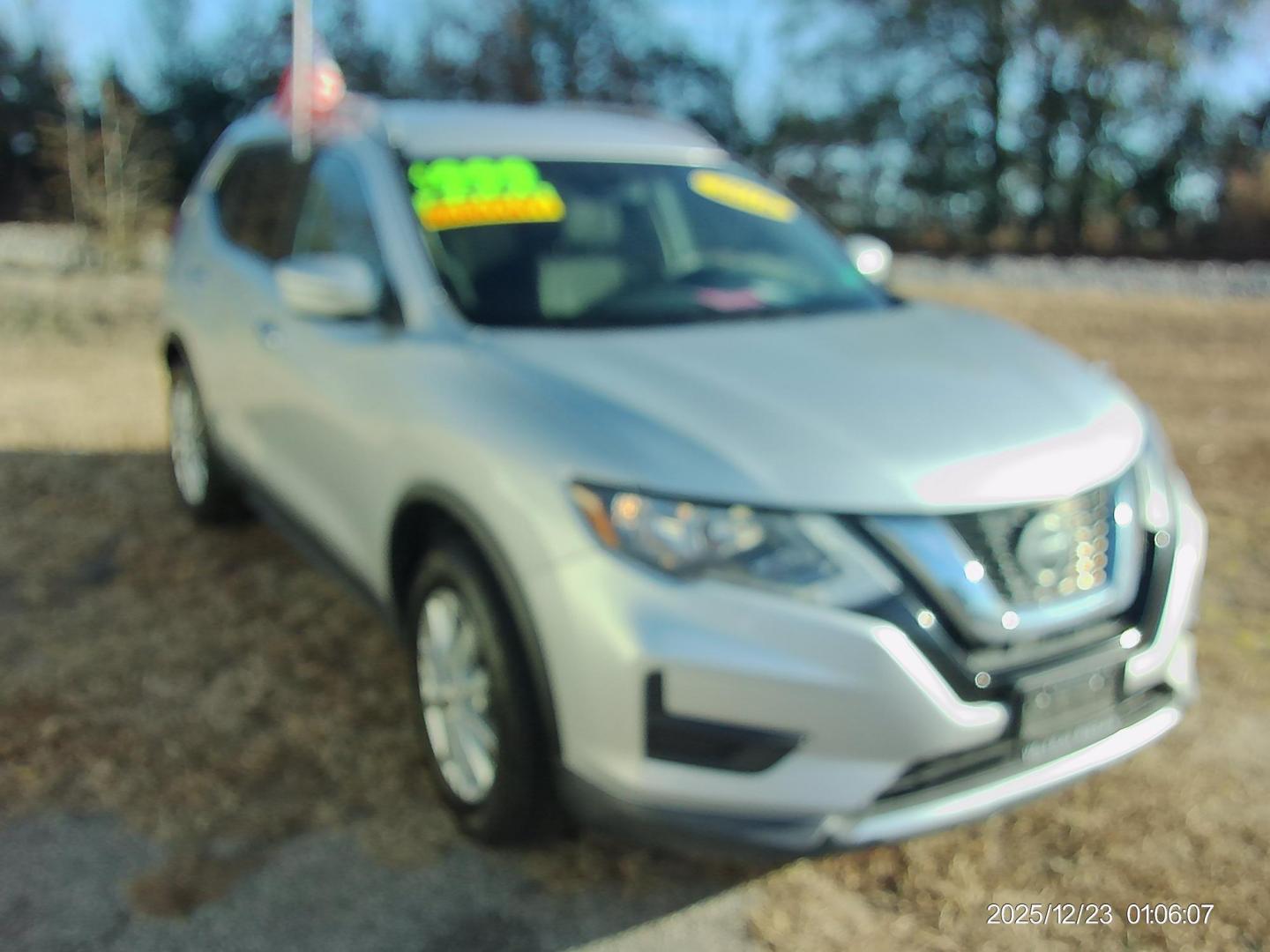 2018 Silver Nissan Rogue S AWD (KNMAT2MV9JP) with an 2.5L L4 DOHC 16V engine, CVT transmission, located at 2553 Airline Blvd, Portsmouth, VA, 23701, (757) 488-8331, 36.813889, -76.357597 - ***VEHICLE TERMS*** Down Payment: $999 Weekly Payment: $110 APR: 23.9% Repayment Terms: 42 Months *** CALL ELIZABETH SMITH - DIRECTOR OF MARKETING @ 757-488-8331 TO SCHEDULE YOUR APPOINTMENT TODAY AND GET PRE-APPROVED RIGHT OVER THE PHONE*** - Photo#3
