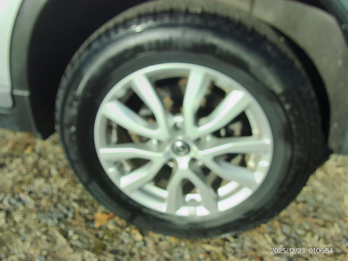 2018 Silver Nissan Rogue S AWD (KNMAT2MV9JP) with an 2.5L L4 DOHC 16V engine, CVT transmission, located at 2553 Airline Blvd, Portsmouth, VA, 23701, (757) 488-8331, 36.813889, -76.357597 - ***VEHICLE TERMS*** Down Payment: $999 Weekly Payment: $110 APR: 23.9% Repayment Terms: 42 Months *** CALL ELIZABETH SMITH - DIRECTOR OF MARKETING @ 757-488-8331 TO SCHEDULE YOUR APPOINTMENT TODAY AND GET PRE-APPROVED RIGHT OVER THE PHONE*** - Photo#8