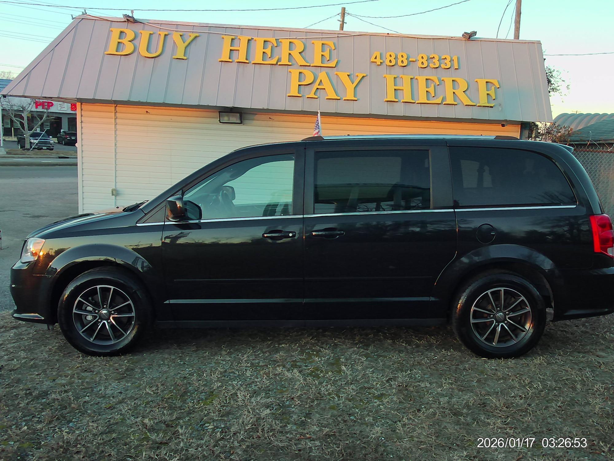 photo of 2017 Dodge Grand Caravan SXT