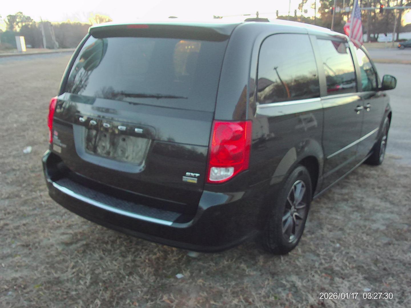 2017 Black Dodge Grand Caravan SXT (2C4RDGCG2HR) with an 3.6L V6 DOHC 24V engine, 6A transmission, located at 2553 Airline Blvd, Portsmouth, VA, 23701, (757) 488-8331, 36.813889, -76.357597 - ***VEHICLE TERMS*** Down Payment: $799 Weekly Payment: $110 APR: 23.9% Repayment Terms: 42 Months *** CALL ELIZABETH SMITH - DIRECTOR OF MARKETING @ 757-488-8331 TO SCHEDULE YOUR APPOINTMENT TODAY AND GET PRE-APPROVED RIGHT OVER THE PHONE*** - Photo#5