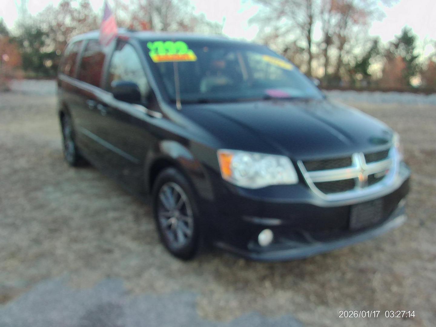 2017 Black Dodge Grand Caravan SXT (2C4RDGCG2HR) with an 3.6L V6 DOHC 24V engine, 6A transmission, located at 2553 Airline Blvd, Portsmouth, VA, 23701, (757) 488-8331, 36.813889, -76.357597 - ***VEHICLE TERMS*** Down Payment: $799 Weekly Payment: $110 APR: 23.9% Repayment Terms: 42 Months *** CALL ELIZABETH SMITH - DIRECTOR OF MARKETING @ 757-488-8331 TO SCHEDULE YOUR APPOINTMENT TODAY AND GET PRE-APPROVED RIGHT OVER THE PHONE*** - Photo#3