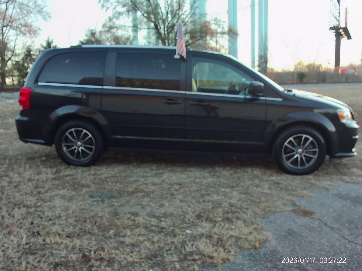 2017 Black Dodge Grand Caravan SXT (2C4RDGCG2HR) with an 3.6L V6 DOHC 24V engine, 6A transmission, located at 2553 Airline Blvd, Portsmouth, VA, 23701, (757) 488-8331, 36.813889, -76.357597 - ***VEHICLE TERMS*** Down Payment: $799 Weekly Payment: $110 APR: 23.9% Repayment Terms: 42 Months *** CALL ELIZABETH SMITH - DIRECTOR OF MARKETING @ 757-488-8331 TO SCHEDULE YOUR APPOINTMENT TODAY AND GET PRE-APPROVED RIGHT OVER THE PHONE*** - Photo#4