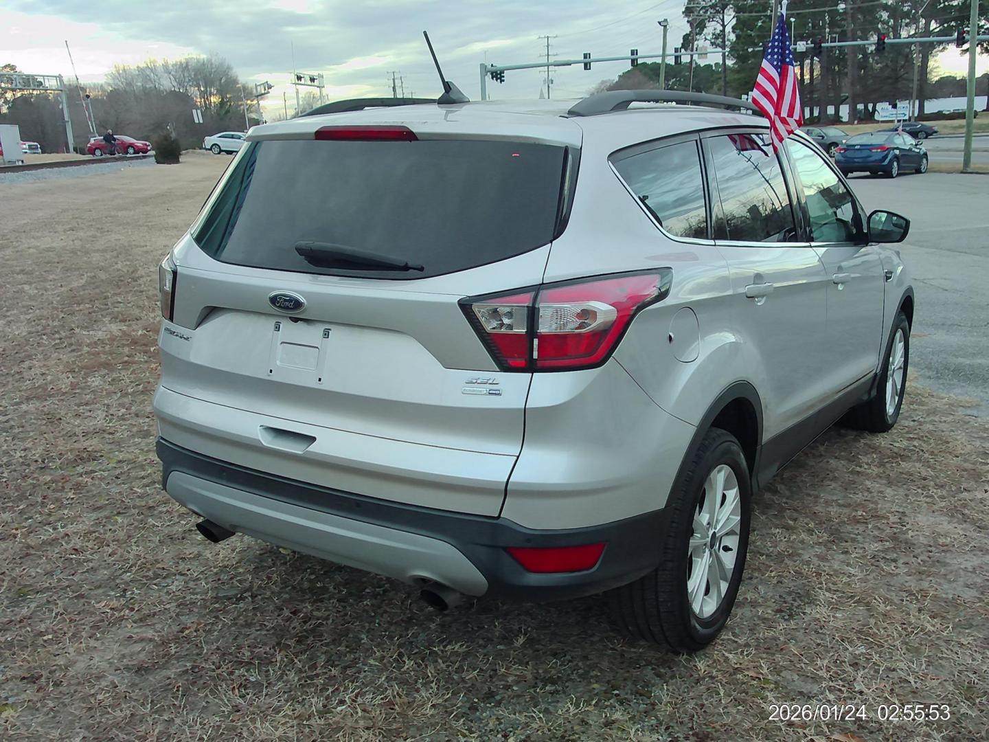 2018 Silver Ford Escape SEL 4WD (1FMCU9HD3JU) with an 1.5L L4 DOHC 16V engine, 6A transmission, located at 2553 Airline Blvd, Portsmouth, VA, 23701, (757) 488-8331, 36.813889, -76.357597 - Photo#5