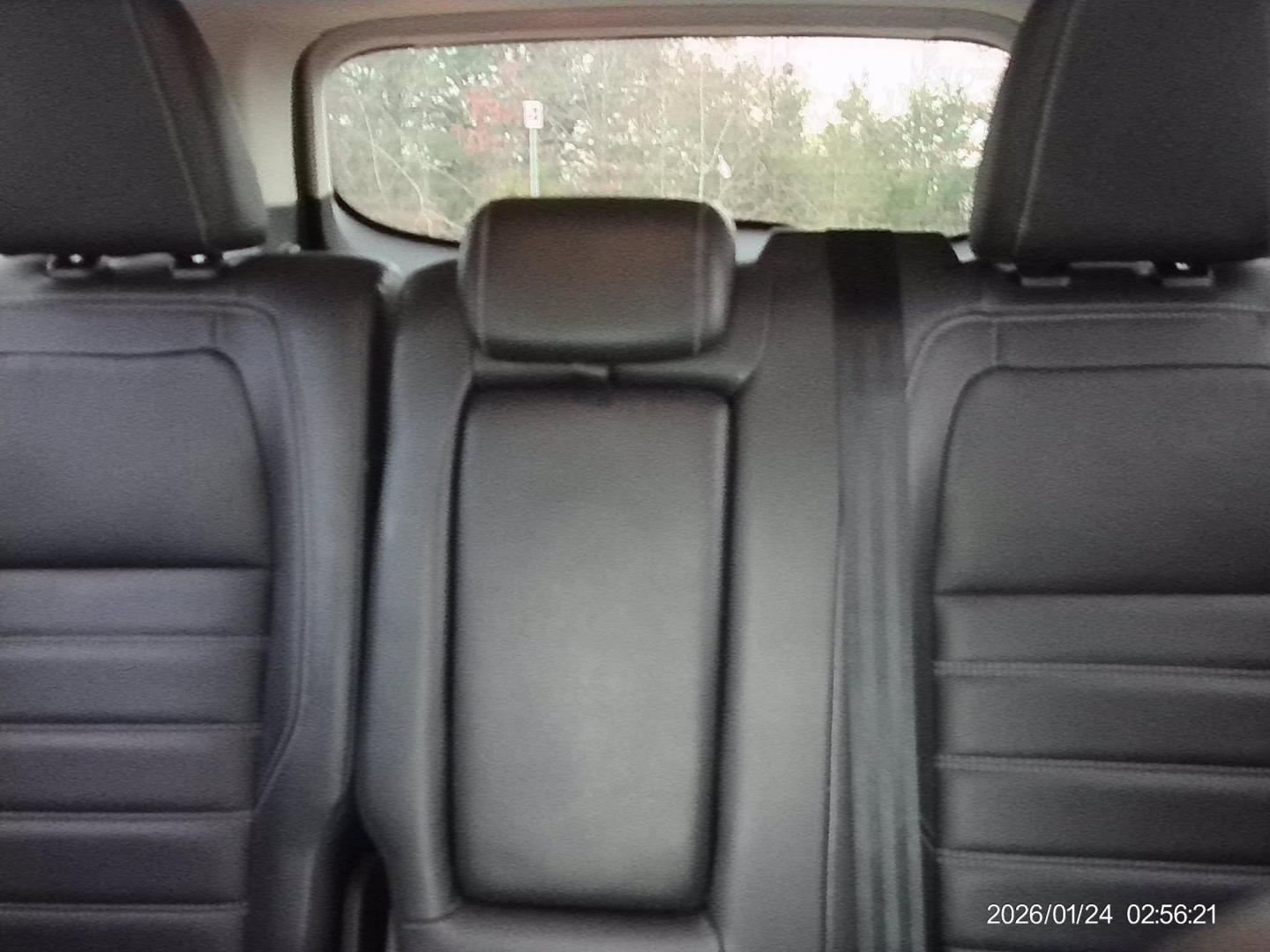 2018 Silver Ford Escape SEL 4WD (1FMCU9HD3JU) with an 1.5L L4 DOHC 16V engine, 6A transmission, located at 2553 Airline Blvd, Portsmouth, VA, 23701, (757) 488-8331, 36.813889, -76.357597 - Photo#10