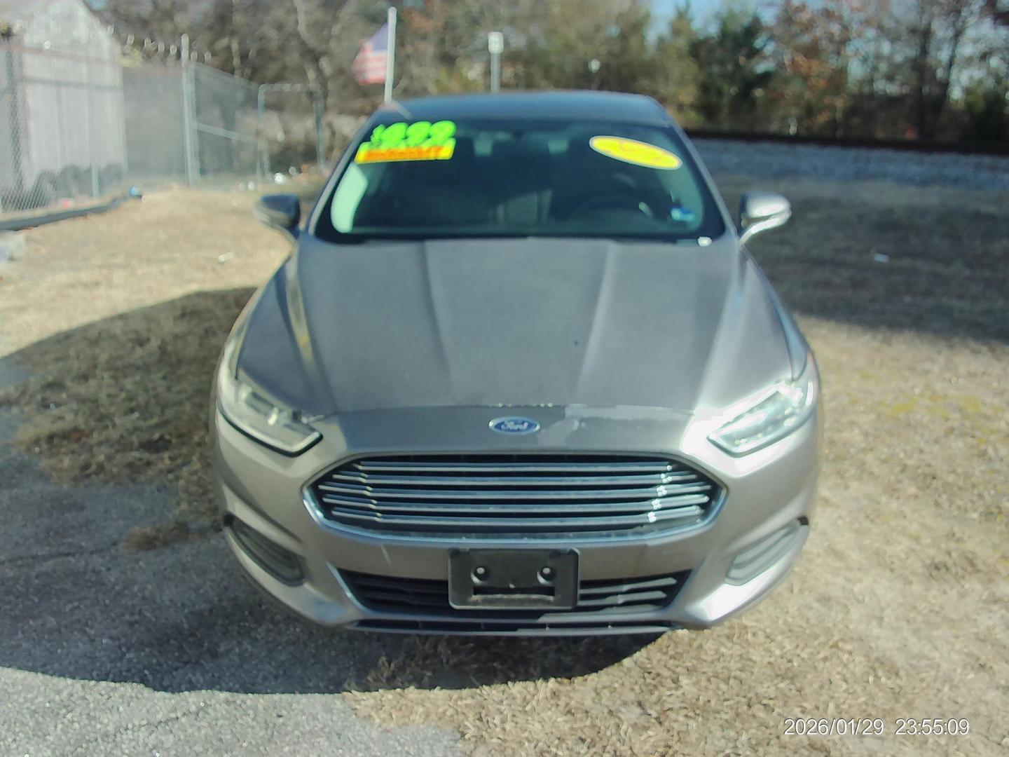 2014 Gray Ford Fusion SE (3FA6P0H74ER) with an 2.5L L4 DOHC 16V engine, located at 2553 Airline Blvd, Portsmouth, VA, 23701, (757) 488-8331, 36.813889, -76.357597 - Photo#2