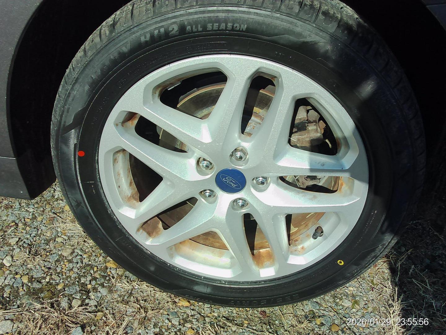 2014 Gray Ford Fusion SE (3FA6P0H74ER) with an 2.5L L4 DOHC 16V engine, located at 2553 Airline Blvd, Portsmouth, VA, 23701, (757) 488-8331, 36.813889, -76.357597 - Photo#8