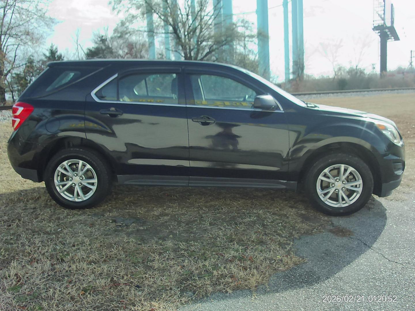 2017 Black Chevrolet Equinox LS AWD (2GNFLEEK8H6) with an 2.4L L4 DOHC 16V FFV engine, 6A transmission, located at 2553 Airline Blvd, Portsmouth, VA, 23701, (757) 488-8331, 36.813889, -76.357597 - ***VEHICLE TERMS*** Down Payment: $999 Weekly Payment: $120 APR: 23.9% Repayment Terms: 42 Months *** CALL ELIZABETH SMITH - DIRECTOR OF MARKETING @ 757-488-8331 TO SCHEDULE YOUR APPOINTMENT TODAY AND GET PRE-APPROVED RIGHT OVER THE PHONE*** - Photo#4