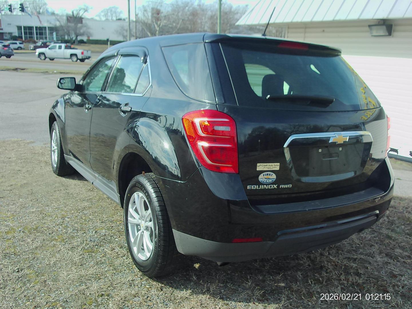 2017 Black Chevrolet Equinox LS AWD (2GNFLEEK8H6) with an 2.4L L4 DOHC 16V FFV engine, 6A transmission, located at 2553 Airline Blvd, Portsmouth, VA, 23701, (757) 488-8331, 36.813889, -76.357597 - ***VEHICLE TERMS*** Down Payment: $999 Weekly Payment: $120 APR: 23.9% Repayment Terms: 42 Months *** CALL ELIZABETH SMITH - DIRECTOR OF MARKETING @ 757-488-8331 TO SCHEDULE YOUR APPOINTMENT TODAY AND GET PRE-APPROVED RIGHT OVER THE PHONE*** - Photo#7