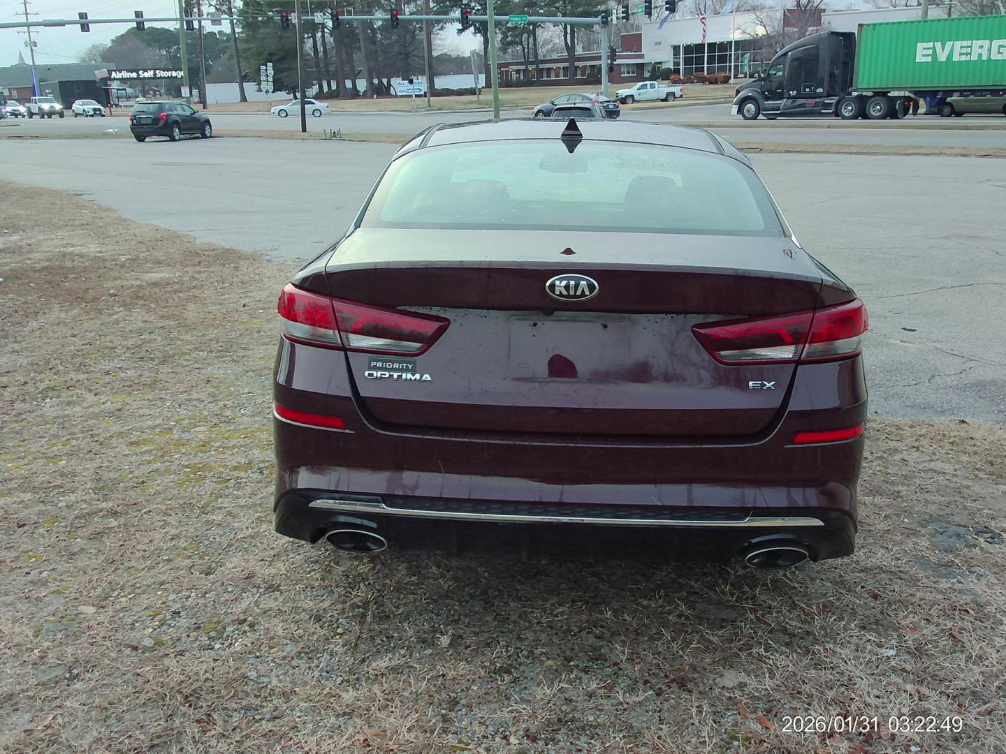 2019 Burgundy Kia Optima EX (5XXGU4L18KG) with an 1.6L L4 DOHC 16V engine, 6A transmission, located at 2553 Airline Blvd, Portsmouth, VA, 23701, (757) 488-8331, 36.813889, -76.357597 - ***VEHICLE TERMS*** Down Payment: $999 Weekly Payment: $120 APR: 23.9% Repayment Terms: 42 Months *** CALL ELIZABETH SMITH - DIRECTOR OF MARKETING @ 757-488-8331 TO SCHEDULE YOUR APPOINTMENT TODAY AND GET PRE-APPROVED RIGHT OVER THE PHONE*** - Photo#6