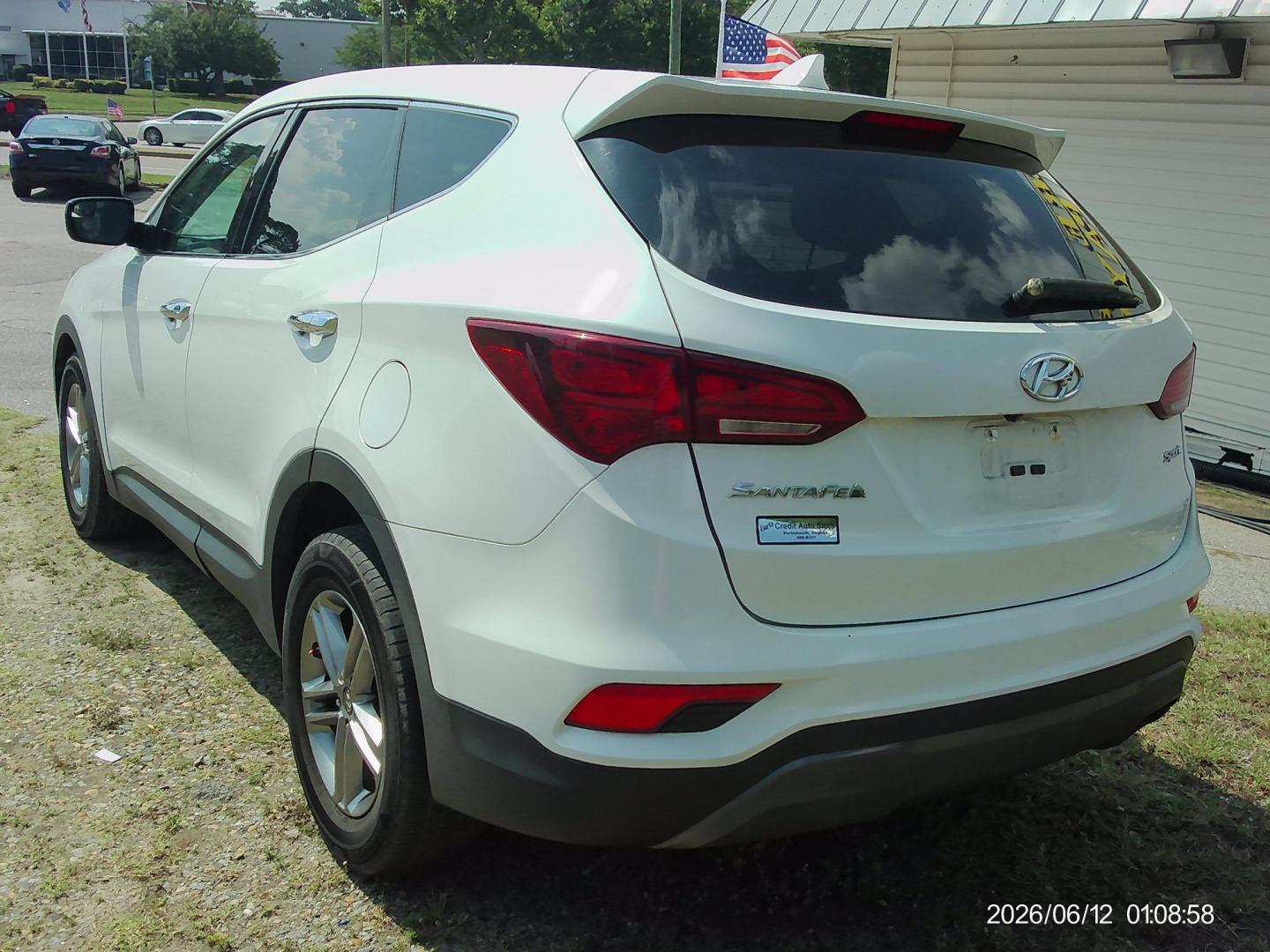 2017 White Hyundai Santa Fe Sport 2.4 FWD (5XYZT3LBXHG) with an 2.4L L4 DOHC 16V engine, 6A transmission, located at 2553 Airline Blvd, Portsmouth, VA, 23701, (757) 488-8331, 36.813889, -76.357597 - ***VEHICLE TERMS*** Down Payment: $699 Weekly Payment: $110 APR: 23.9% Repayment Terms: 42 Months *** CALL ELIZABETH SMITH - DIRECTOR OF MARKETING @ 757-488-8331 TO SCHEDULE YOUR APPOINTMENT TODAY AND GET PRE-APPROVED RIGHT OVER THE PHONE***- Photo#7