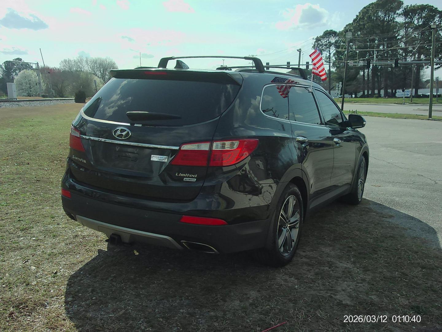 2015 Black Hyundai Santa Fe Limited FWD (KM8SR4HF5FU) with an 3.3L V6 DOHC 24V engine, 6-Speed Automatic transmission, located at 2553 Airline Blvd, Portsmouth, VA, 23701, (757) 488-8331, 36.813889, -76.357597 - ***VEHICLE TERMS*** Down Payment: $999 Weekly Payment: $120 APR: 23.9% Repayment Terms: 42 Months *** CALL ELIZABETH SMITH - DIRECTOR OF MARKETING @ 757-488-8331 TO SCHEDULE YOUR APPOINTMENT TODAY AND GET PRE-APPROVED RIGHT OVER THE PHONE*** - Photo#5