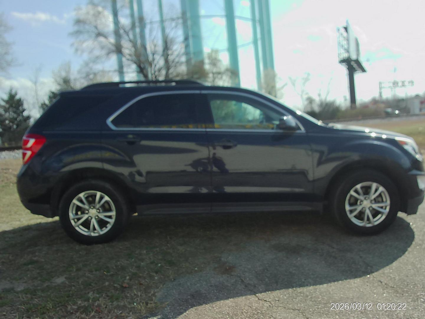 2016 Blue Chevrolet Equinox LT 2WD (2GNALCEK1G6) with an 2.4L L4 DOHC 16V FFV engine, 6A transmission, located at 2553 Airline Blvd, Portsmouth, VA, 23701, (757) 488-8331, 36.813889, -76.357597 - ***VEHICLE TERMS*** Down Payment: $999 Weekly Payment: $120 APR: 23.9% Repayment Terms: 42 Months *** CALL ELIZABETH SMITH - DIRECTOR OF MARKETING @ 757-488-8331 TO SCHEDULE YOUR APPOINTMENT TODAY AND GET PRE-APPROVED RIGHT OVER THE PHONE*** - Photo#4