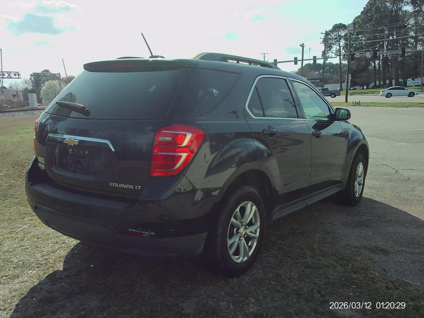 2016 Blue Chevrolet Equinox LT 2WD (2GNALCEK1G6) with an 2.4L L4 DOHC 16V FFV engine, 6A transmission, located at 2553 Airline Blvd, Portsmouth, VA, 23701, (757) 488-8331, 36.813889, -76.357597 - ***VEHICLE TERMS*** Down Payment: $999 Weekly Payment: $120 APR: 23.9% Repayment Terms: 42 Months *** CALL ELIZABETH SMITH - DIRECTOR OF MARKETING @ 757-488-8331 TO SCHEDULE YOUR APPOINTMENT TODAY AND GET PRE-APPROVED RIGHT OVER THE PHONE*** - Photo#5