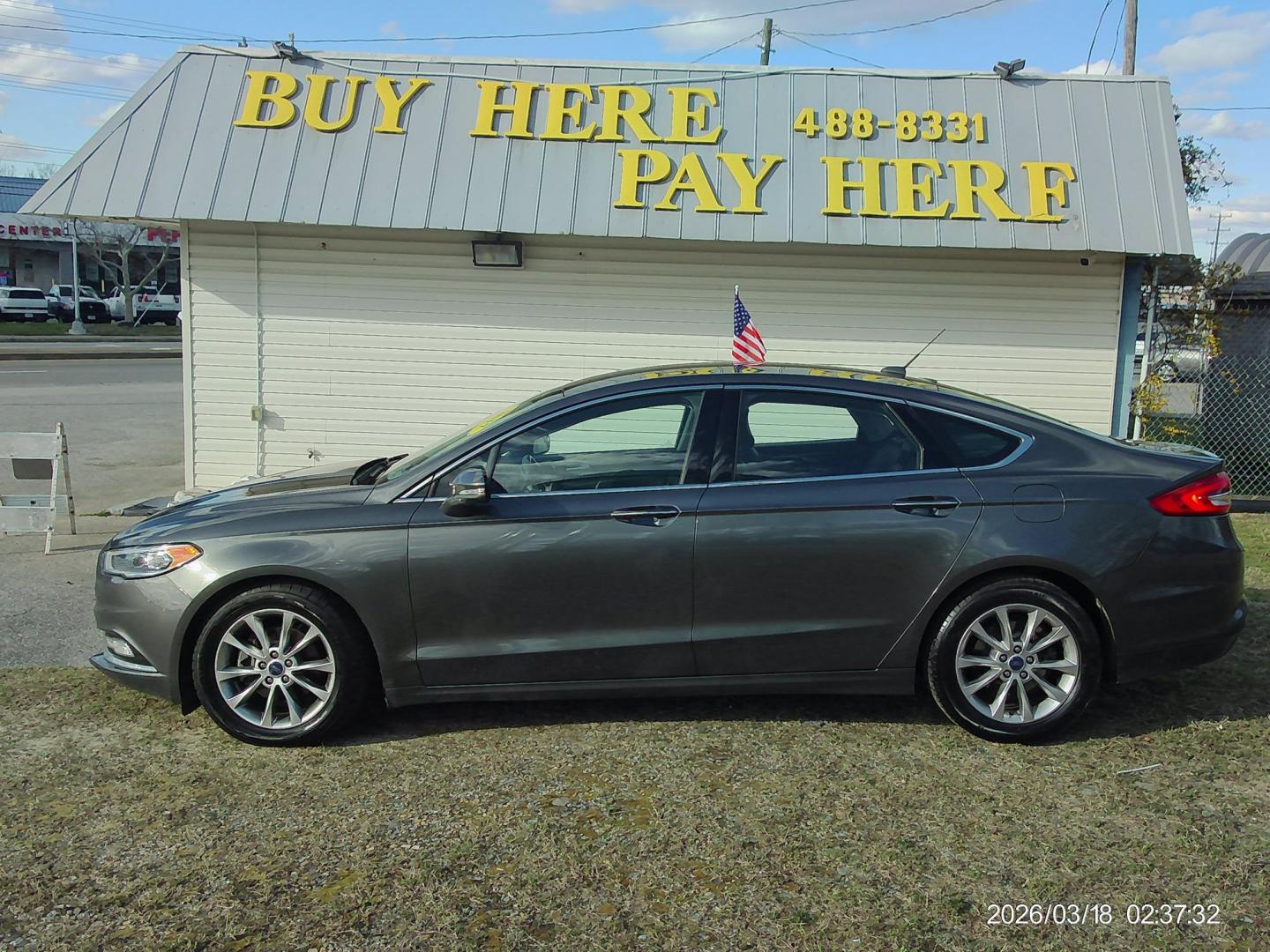 2017 Gray Ford Fusion SE (3FA6P0HD6HR) with an 1.5L L4 DOHC 16V engine, 6A transmission, located at 2553 Airline Blvd, Portsmouth, VA, 23701, (757) 488-8331, 36.813889, -76.357597 - ***VEHICLE TERMS*** Down Payment: $999 Weekly Payment: $120 APR: 23.9% Repayment Terms: 42 Months *** CALL ELIZABETH SMITH - DIRECTOR OF MARKETING @ 757-488-8331 TO SCHEDULE YOUR APPOINTMENT TODAY AND GET PRE-APPROVED RIGHT OVER THE PHONE*** - Photo#0