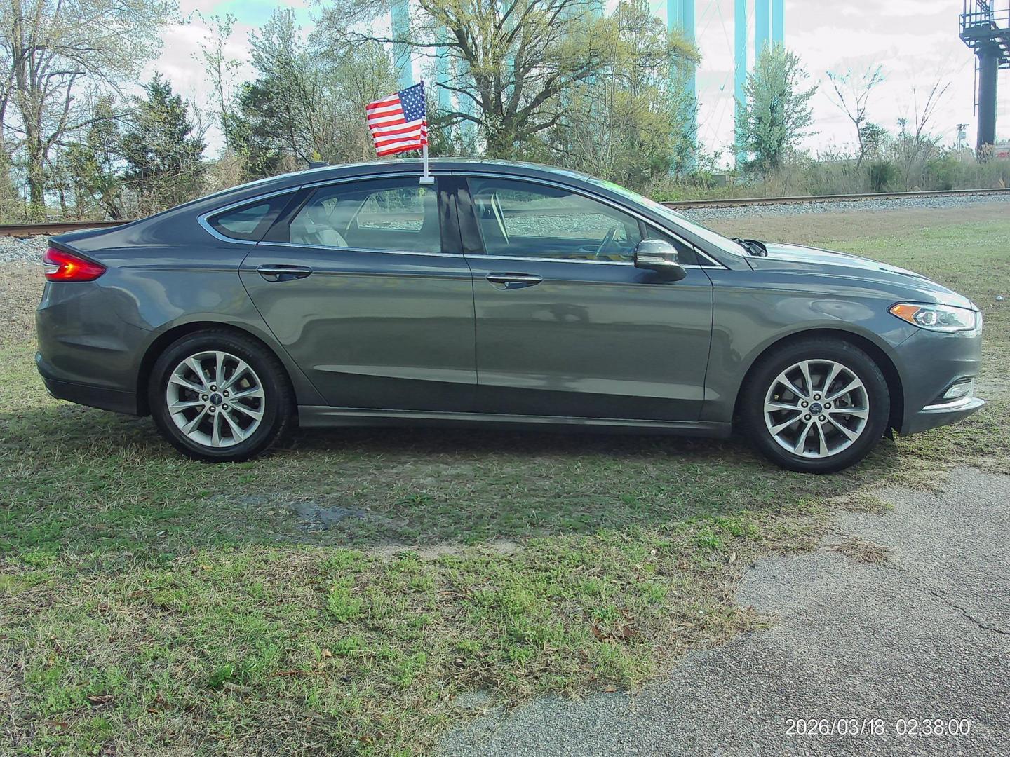 2017 Gray Ford Fusion SE (3FA6P0HD6HR) with an 1.5L L4 DOHC 16V engine, 6A transmission, located at 2553 Airline Blvd, Portsmouth, VA, 23701, (757) 488-8331, 36.813889, -76.357597 - ***VEHICLE TERMS*** Down Payment: $999 Weekly Payment: $120 APR: 23.9% Repayment Terms: 42 Months *** CALL ELIZABETH SMITH - DIRECTOR OF MARKETING @ 757-488-8331 TO SCHEDULE YOUR APPOINTMENT TODAY AND GET PRE-APPROVED RIGHT OVER THE PHONE*** - Photo#4