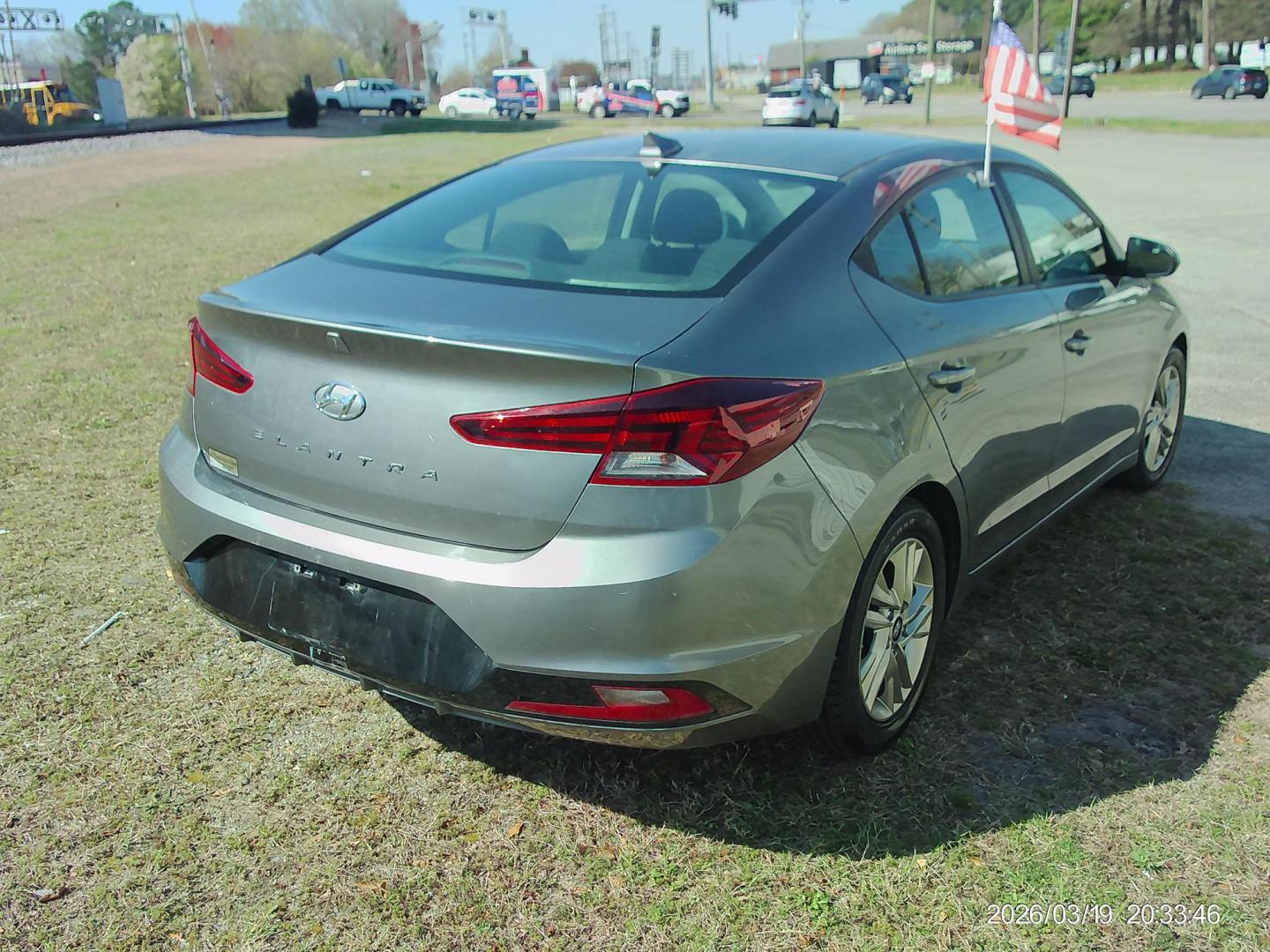 2020 Gray Hyundai Elantra Limited (5NPD84LF4LH) with an 1.8L L4 DOHC 16V engine, 6A transmission, located at 2553 Airline Blvd, Portsmouth, VA, 23701, (757) 488-8331, 36.813889, -76.357597 - ***VEHICLE TERMS*** Down Payment: $1499 Weekly Payment: $120 APR: 23.9% Repayment Terms: 42 Months *** CALL ELIZABETH SMITH - DIRECTOR OF MARKETING @ 757-488-8331 TO SCHEDULE YOUR APPOINTMENT TODAY AND GET PRE-APPROVED RIGHT OVER THE PHONE*** - Photo#5