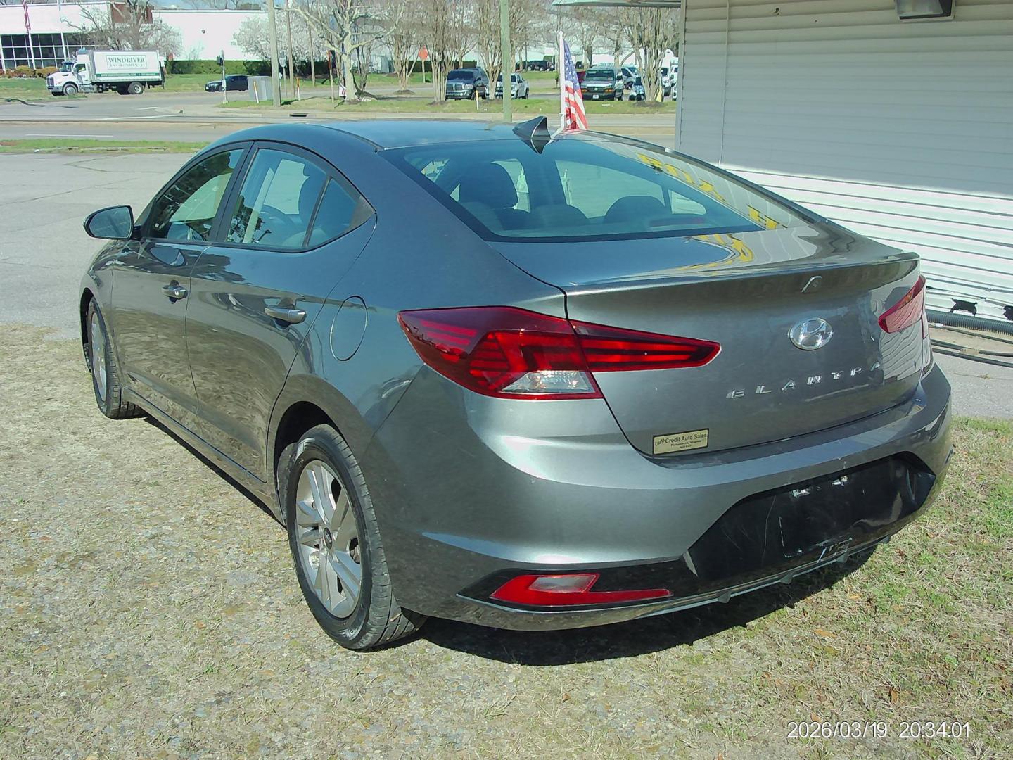 2020 Gray Hyundai Elantra Limited (5NPD84LF4LH) with an 1.8L L4 DOHC 16V engine, 6A transmission, located at 2553 Airline Blvd, Portsmouth, VA, 23701, (757) 488-8331, 36.813889, -76.357597 - ***VEHICLE TERMS*** Down Payment: $1499 Weekly Payment: $120 APR: 23.9% Repayment Terms: 42 Months *** CALL ELIZABETH SMITH - DIRECTOR OF MARKETING @ 757-488-8331 TO SCHEDULE YOUR APPOINTMENT TODAY AND GET PRE-APPROVED RIGHT OVER THE PHONE*** - Photo#7