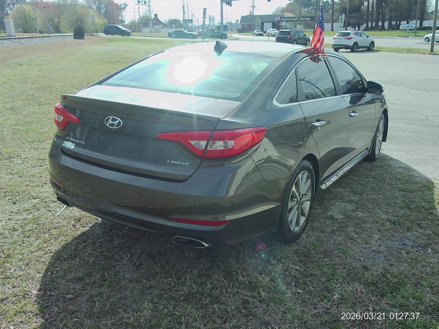 2017 Brown Hyundai Sonata Sport (5NPE34AF7HH) with an 2.4L L4 DOHC 16V engine, 6A transmission, located at 2553 Airline Blvd, Portsmouth, VA, 23701, (757) 488-8331, 36.813889, -76.357597 - ***VEHICLE TERMS*** Down Payment: $999 Weekly Payment: $120 APR: 23.9% Repayment Terms: 42 Months *** CALL ELIZABETH SMITH - DIRECTOR OF MARKETING @ 757-488-8331 TO SCHEDULE YOUR APPOINTMENT TODAY AND GET PRE-APPROVED RIGHT OVER THE PHONE*** - Photo#5