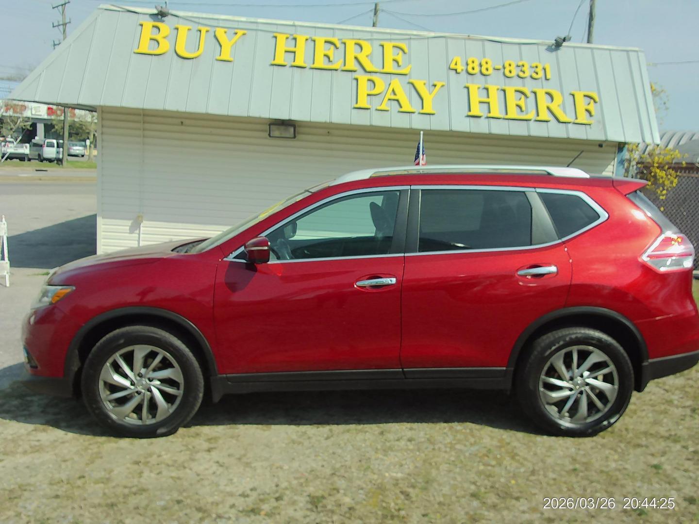 2014 Red Nissan Rogue S AWD (5N1AT2MV5EC) with an 2.5L L4 DOHC 16V engine, Continuously Variable Transmission transmission, located at 2553 Airline Blvd, Portsmouth, VA, 23701, (757) 488-8331, 36.813889, -76.357597 - ***VEHICLE TERMS*** Down Payment: $999 Weekly Payment: $115 APR: 23.9% Repayment Terms: 42 Months *** CALL ELIZABETH SMITH - DIRECTOR OF MARKETING @ 757-488-8331 TO SCHEDULE YOUR APPOINTMENT TODAY AND GET PRE-APPROVED RIGHT OVER THE PHONE*** - Photo#0
