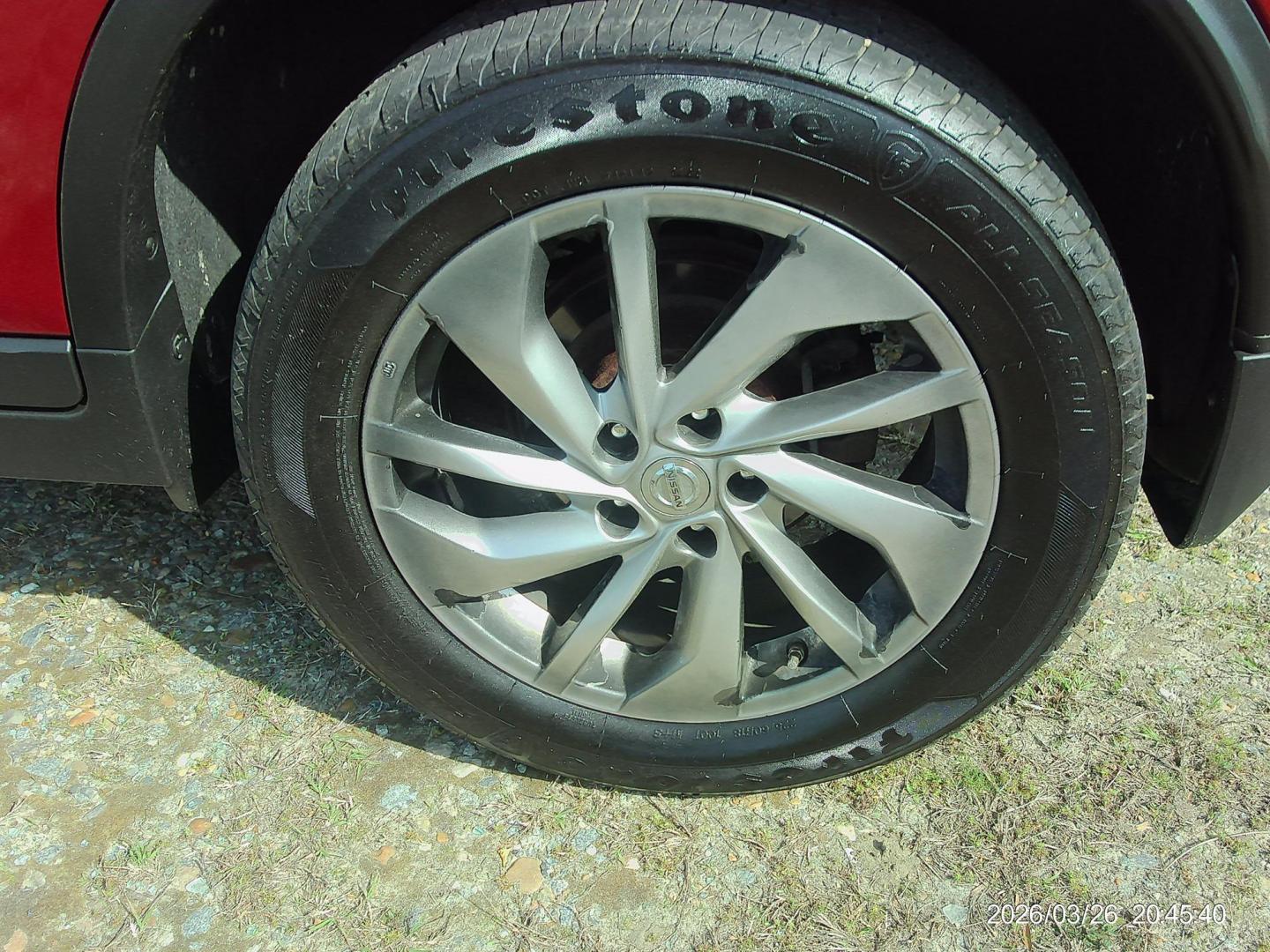 2014 Red Nissan Rogue S AWD (5N1AT2MV5EC) with an 2.5L L4 DOHC 16V engine, Continuously Variable Transmission transmission, located at 2553 Airline Blvd, Portsmouth, VA, 23701, (757) 488-8331, 36.813889, -76.357597 - ***VEHICLE TERMS*** Down Payment: $999 Weekly Payment: $115 APR: 23.9% Repayment Terms: 42 Months *** CALL ELIZABETH SMITH - DIRECTOR OF MARKETING @ 757-488-8331 TO SCHEDULE YOUR APPOINTMENT TODAY AND GET PRE-APPROVED RIGHT OVER THE PHONE*** - Photo#1