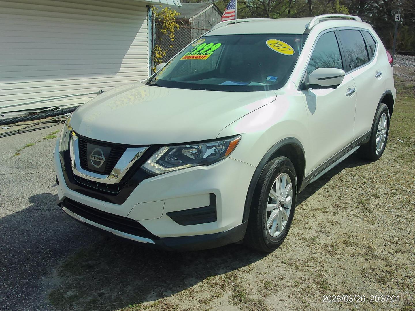 2017 White Nissan Rogue S AWD (5N1AT2MV7HC) with an 2.5L L4 DOHC 16V engine, CVT transmission, located at 2553 Airline Blvd, Portsmouth, VA, 23701, (757) 488-8331, 36.813889, -76.357597 - ***VEHICLE TERMS*** Down Payment: $999 Weekly Payment: $120 APR: 23.9% Repayment Terms: 42 Months *** CALL ELIZABETH SMITH - DIRECTOR OF MARKETING @ 757-488-8331 TO SCHEDULE YOUR APPOINTMENT TODAY AND GET PRE-APPROVED RIGHT OVER THE PHONE*** - Photo#1