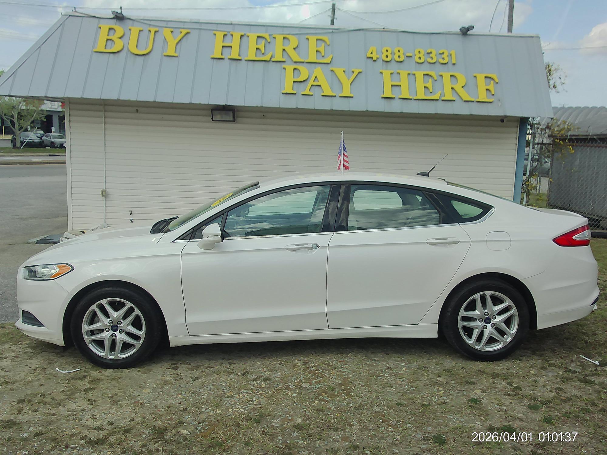 photo of 2015 Ford Fusion SE