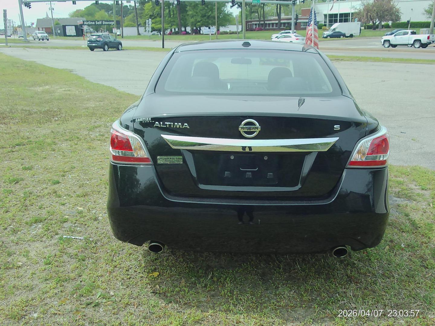 2015 Black Nissan Altima 2.5 S (1N4AL3AP5FN) with an 2.5L L4 DOHC 16V engine, Continuously Variable Transmission transmission, located at 2553 Airline Blvd, Portsmouth, VA, 23701, (757) 488-8331, 36.813889, -76.357597 - ***VEHICLE TERMS*** Down Payment: $899 Weekly Payment: $110 APR: 23.9% Repayment Terms: 42 Months *** CALL ELIZABETH SMITH - DIRECTOR OF MARKETING @ 757-488-8331 TO SCHEDULE YOUR APPOINTMENT TODAY AND GET PRE-APPROVED RIGHT OVER THE PHONE*** - Photo#6