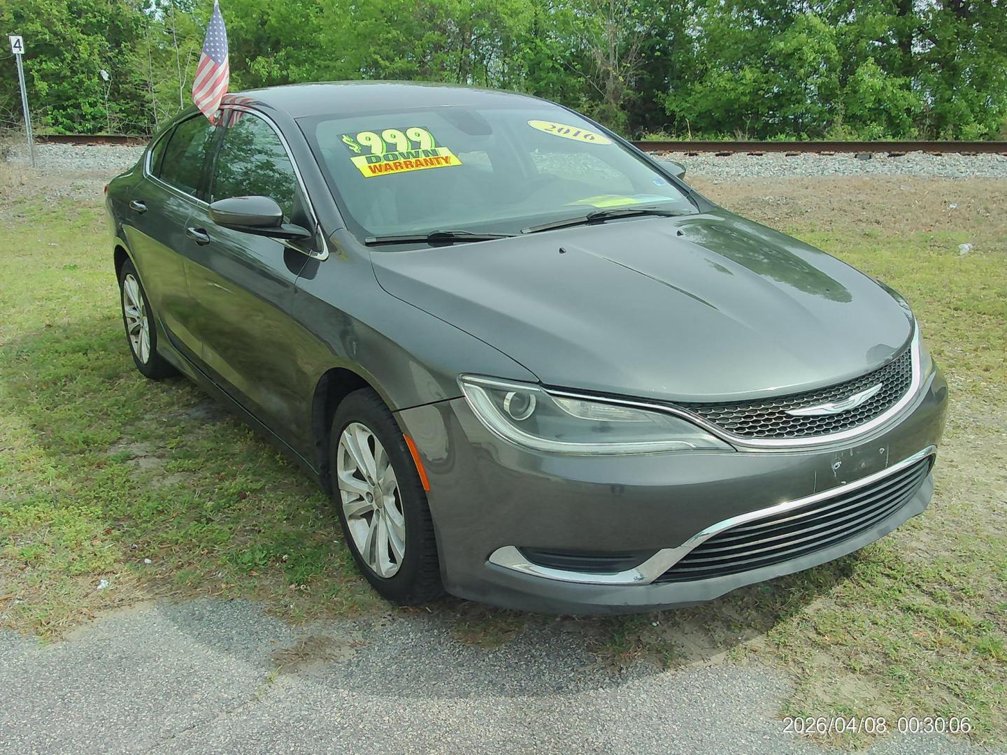 2016 Gray Chrysler 200 Limited (1C3CCCAB0GN) with an 2.4L L4 DOHC 16V engine, 9A transmission, located at 2553 Airline Blvd, Portsmouth, VA, 23701, (757) 488-8331, 36.813889, -76.357597 - ***VEHICLE TERMS*** Down Payment: $999 Weekly Payment: $115 APR: 23.9% Repayment Terms: 42 Months *** CALL ELIZABETH SMITH - DIRECTOR OF MARKETING @ 757-488-8331 TO SCHEDULE YOUR APPOINTMENT TODAY AND GET PRE-APPROVED RIGHT OVER THE PHONE*** - Photo#5
