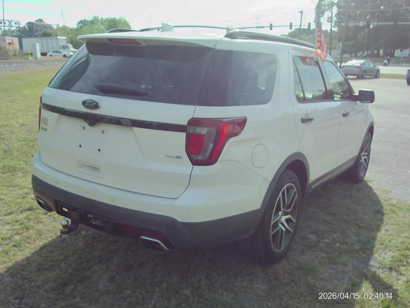 2016 Ford Explorer Sport 4WD (1FM5K8GT9GG) with an 3.5L V6 DOHC 24V engine, 6-Speed Automatic transmission, located at 2553 Airline Blvd, Portsmouth, VA, 23701, (757) 488-8331, 36.813889, -76.357597 - ***VEHICLE TERMS*** Down Payment: $1999 Weekly Payment: $125 APR: 23.9% Repayment Terms: 42 Months *** CALL ELIZABETH SMITH - DIRECTOR OF MARKETING @ 757-488-8331 TO SCHEDULE YOUR APPOINTMENT TODAY AND GET PRE-APPROVED RIGHT OVER THE PHONE*** - Photo#5