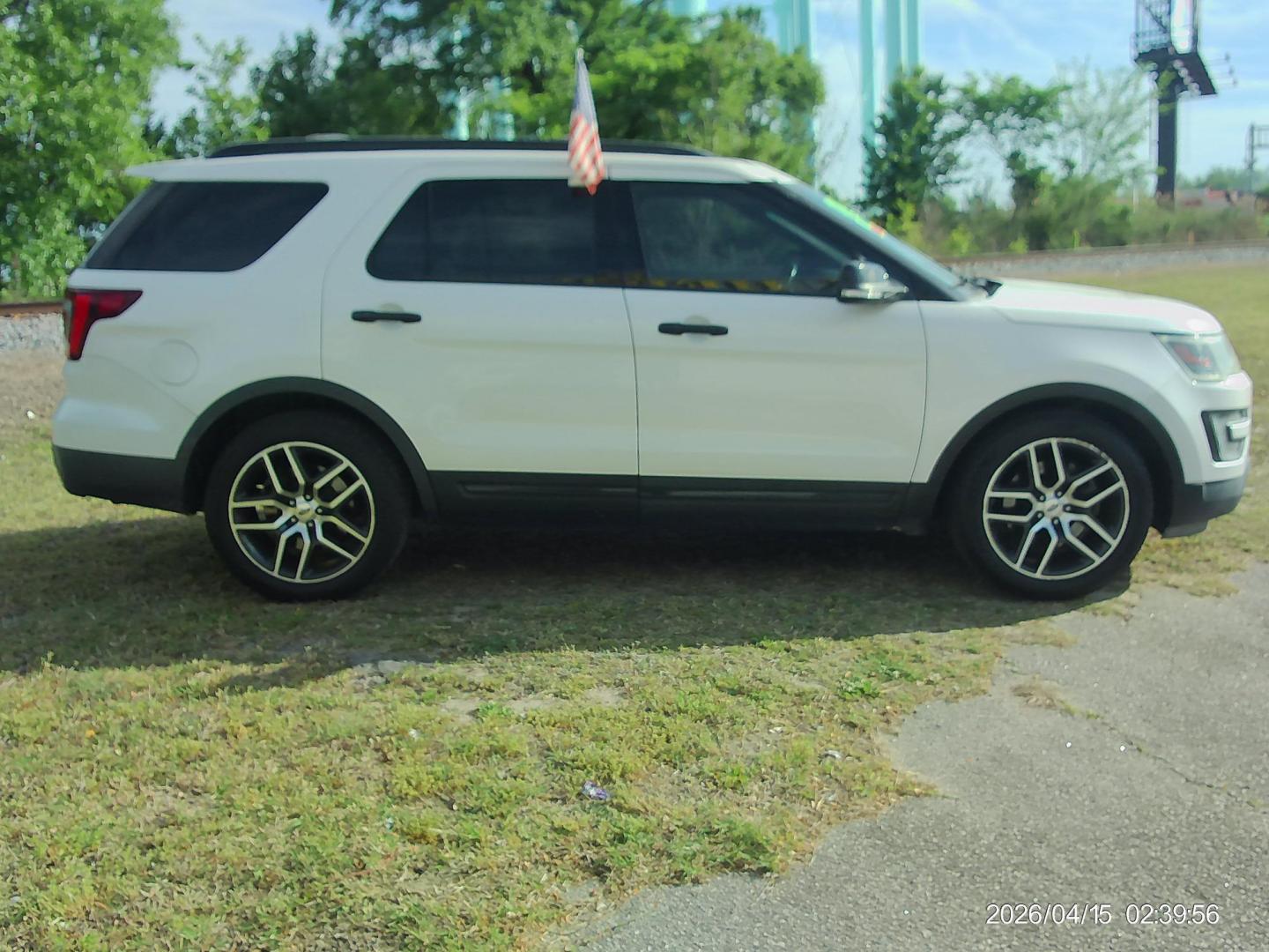2016 Ford Explorer Sport 4WD (1FM5K8GT9GG) with an 3.5L V6 DOHC 24V engine, 6-Speed Automatic transmission, located at 2553 Airline Blvd, Portsmouth, VA, 23701, (757) 488-8331, 36.813889, -76.357597 - ***VEHICLE TERMS*** Down Payment: $1999 Weekly Payment: $125 APR: 23.9% Repayment Terms: 42 Months *** CALL ELIZABETH SMITH - DIRECTOR OF MARKETING @ 757-488-8331 TO SCHEDULE YOUR APPOINTMENT TODAY AND GET PRE-APPROVED RIGHT OVER THE PHONE*** - Photo#4