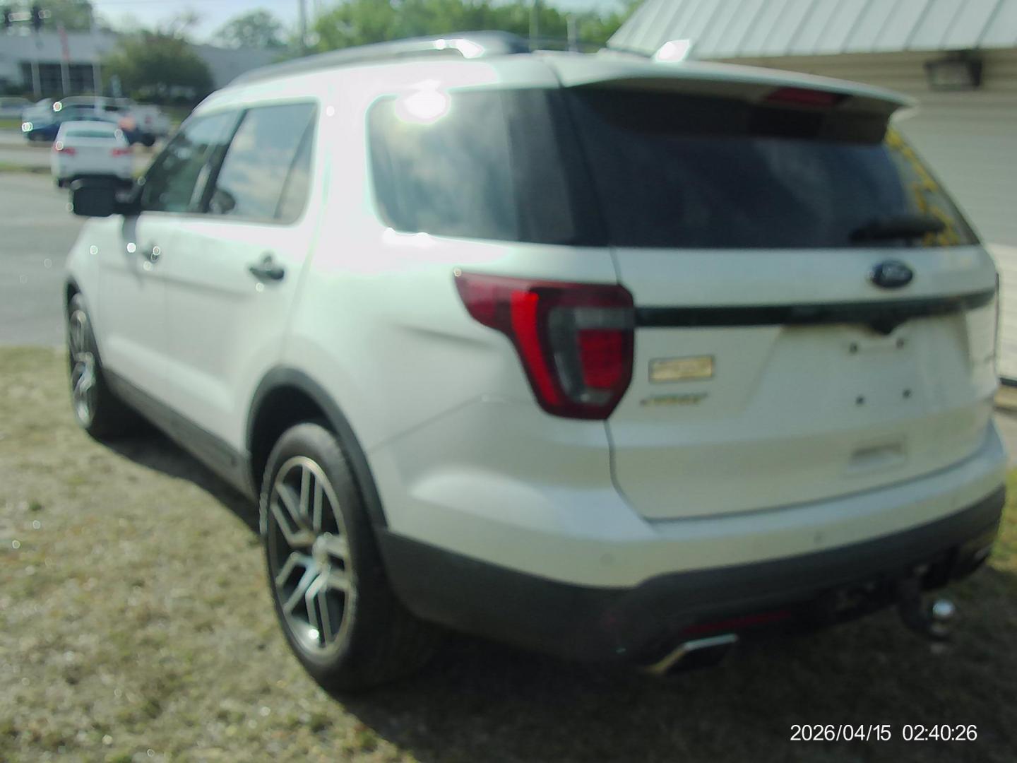2016 Ford Explorer Sport 4WD (1FM5K8GT9GG) with an 3.5L V6 DOHC 24V engine, 6-Speed Automatic transmission, located at 2553 Airline Blvd, Portsmouth, VA, 23701, (757) 488-8331, 36.813889, -76.357597 - ***VEHICLE TERMS*** Down Payment: $1999 Weekly Payment: $125 APR: 23.9% Repayment Terms: 42 Months *** CALL ELIZABETH SMITH - DIRECTOR OF MARKETING @ 757-488-8331 TO SCHEDULE YOUR APPOINTMENT TODAY AND GET PRE-APPROVED RIGHT OVER THE PHONE*** - Photo#7