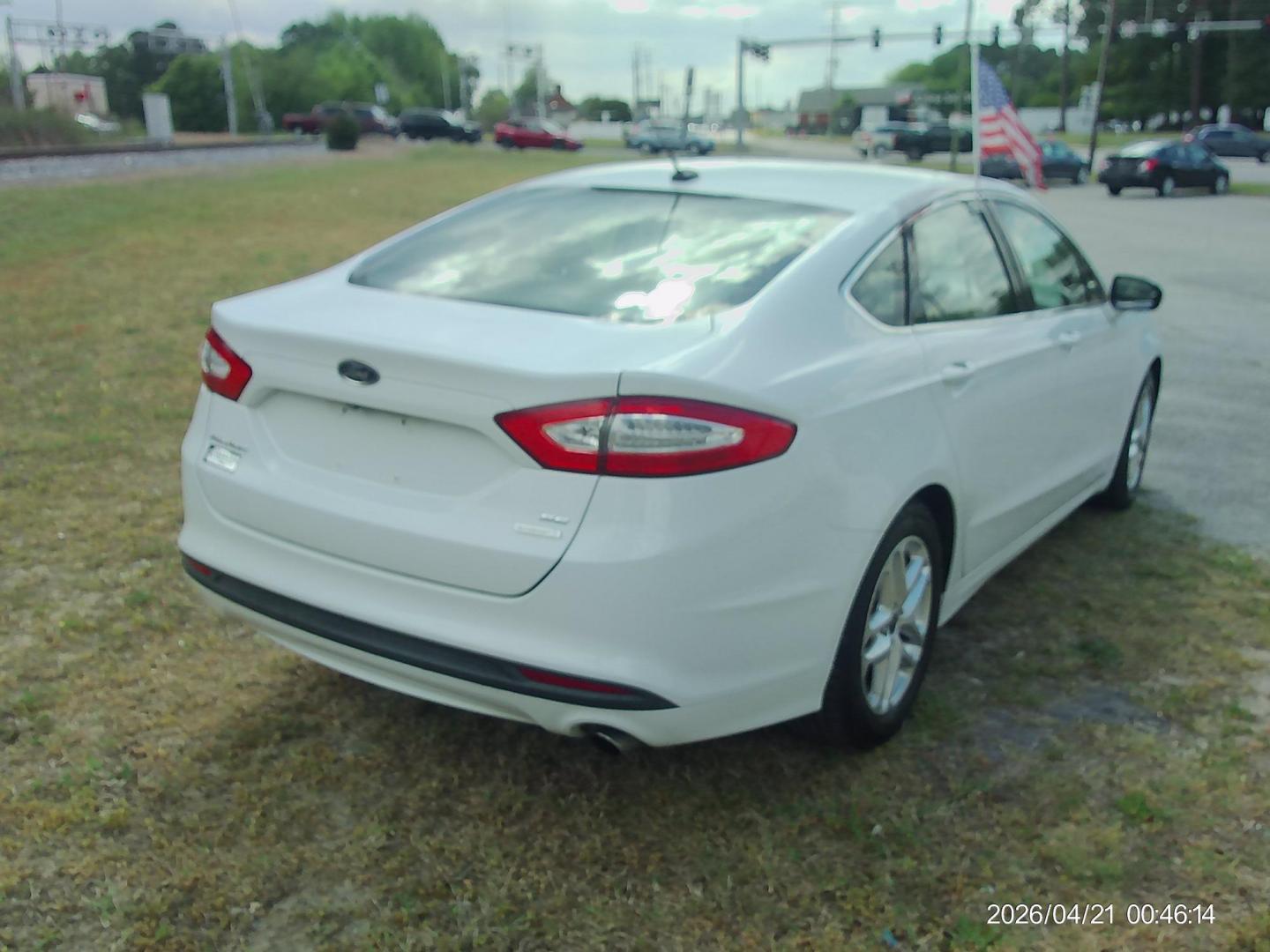 2016 White Ford Fusion SE (1FA6P0HD4G5) with an 1.5L L4 DOHC 16V engine, 6-Speed Automatic transmission, located at 2553 Airline Blvd, Portsmouth, VA, 23701, (757) 488-8331, 36.813889, -76.357597 - ***VEHICLE TERMS*** Down Payment: $999 Weekly Payment: $115 APR: 23.9% Repayment Terms: 42 Months *** CALL ELIZABETH SMITH - DIRECTOR OF MARKETING @ 757-488-8331 TO SCHEDULE YOUR APPOINTMENT TODAY AND GET PRE-APPROVED RIGHT OVER THE PHONE*** - Photo#5