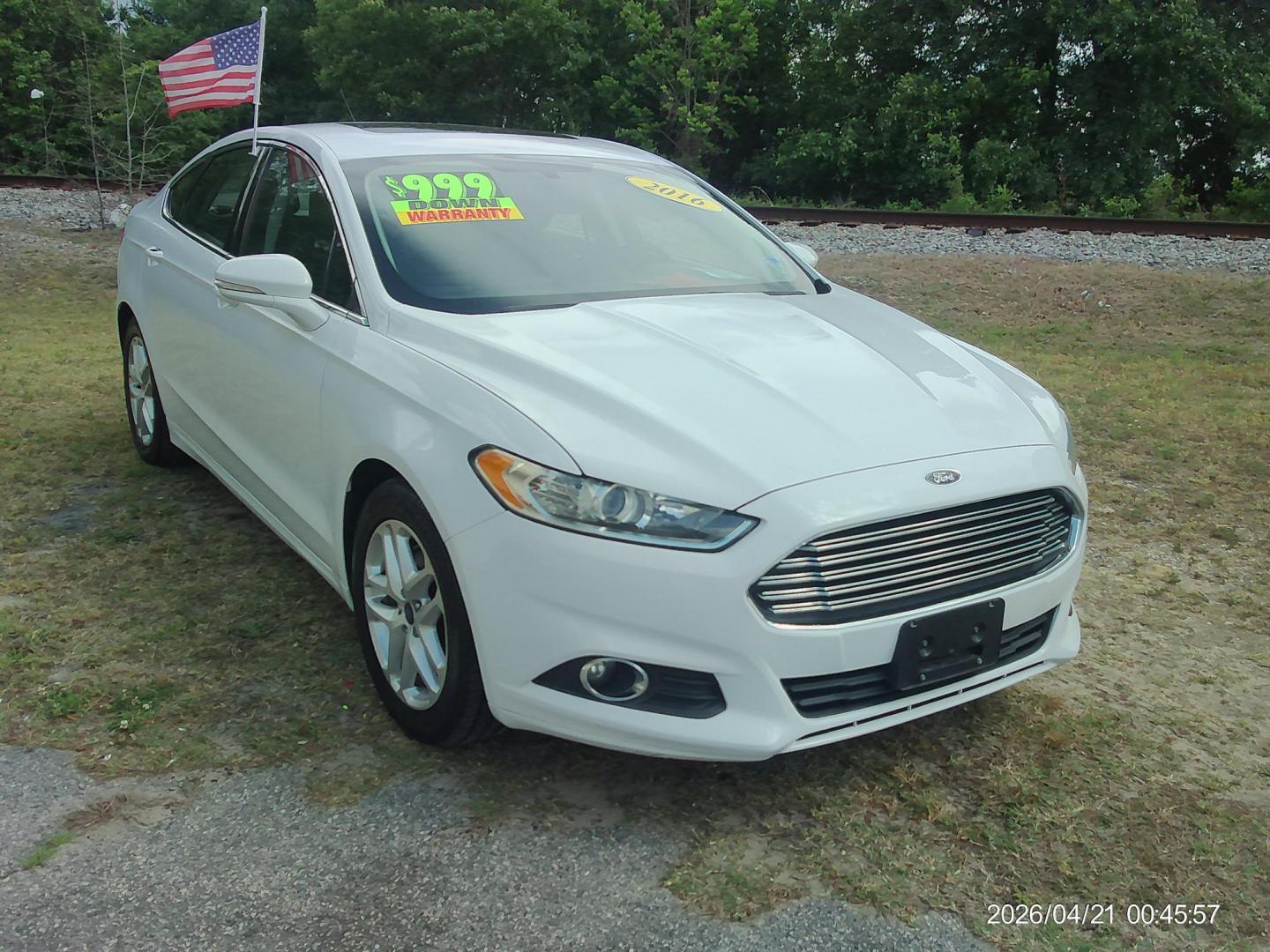 2016 White Ford Fusion SE (1FA6P0HD4G5) with an 1.5L L4 DOHC 16V engine, 6-Speed Automatic transmission, located at 2553 Airline Blvd, Portsmouth, VA, 23701, (757) 488-8331, 36.813889, -76.357597 - ***VEHICLE TERMS*** Down Payment: $999 Weekly Payment: $115 APR: 23.9% Repayment Terms: 42 Months *** CALL ELIZABETH SMITH - DIRECTOR OF MARKETING @ 757-488-8331 TO SCHEDULE YOUR APPOINTMENT TODAY AND GET PRE-APPROVED RIGHT OVER THE PHONE*** - Photo#3