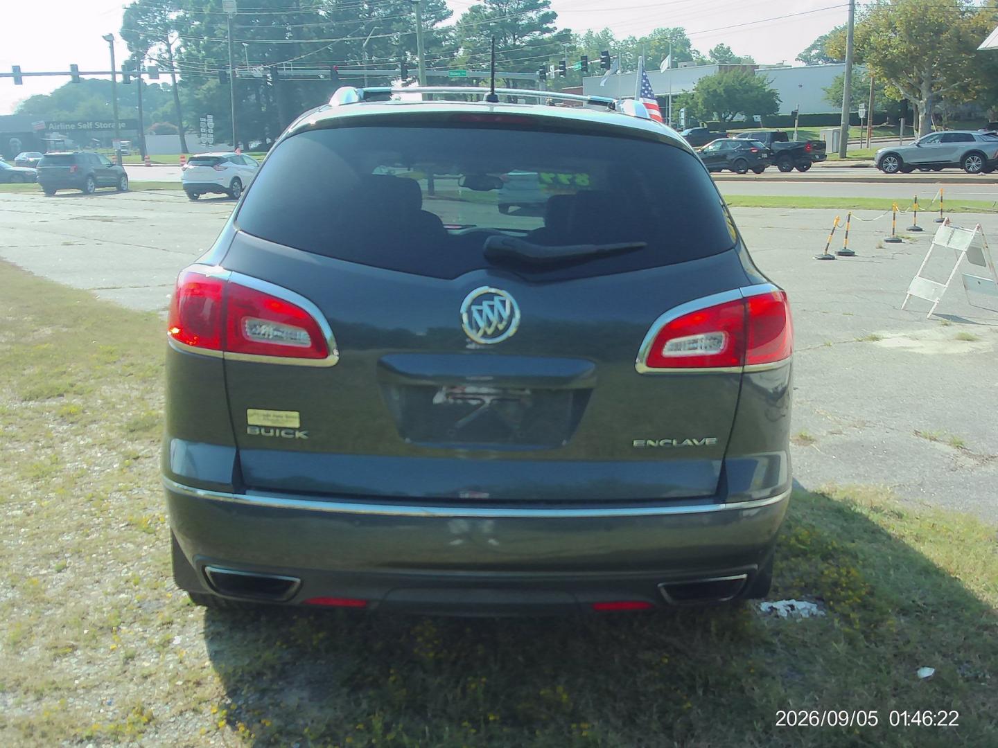 2014 Gray Buick Enclave Leather FWD (5GAKRBKD5EJ) with an 3.6L V6 DOHC 24V engine, 6-Speed Automatic Overdrive transmission, located at 2553 Airline Blvd, Portsmouth, VA, 23701, (757) 488-8331, 36.813889, -76.357597 - ***VEHICLE TERMS*** Down Payment: $899 Weekly Payment: $115 APR: 23.9% Repayment Terms: 42 Months *** CALL ELIZABETH SMITH - DIRECTOR OF MARKETING @ 757-488-8331 TO SCHEDULE YOUR APPOINTMENT TODAY AND GET PRE-APPROVED RIGHT OVER THE PHONE***- Photo#6