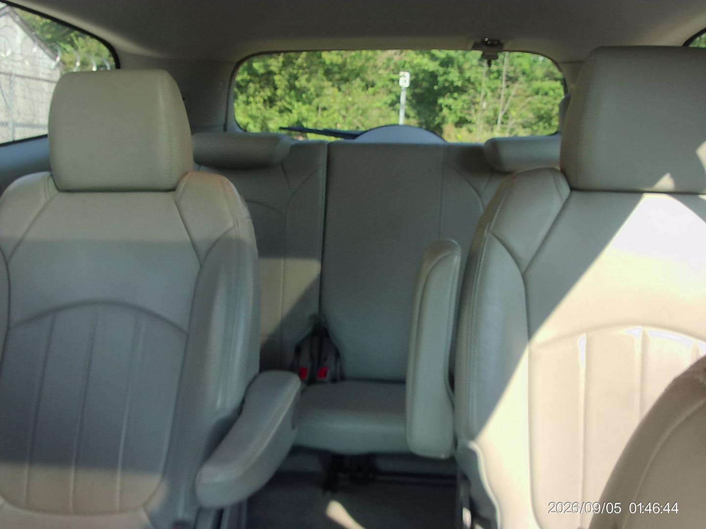 2014 Gray Buick Enclave Leather FWD (5GAKRBKD5EJ) with an 3.6L V6 DOHC 24V engine, 6-Speed Automatic Overdrive transmission, located at 2553 Airline Blvd, Portsmouth, VA, 23701, (757) 488-8331, 36.813889, -76.357597 - ***VEHICLE TERMS*** Down Payment: $899 Weekly Payment: $115 APR: 23.9% Repayment Terms: 42 Months *** CALL ELIZABETH SMITH - DIRECTOR OF MARKETING @ 757-488-8331 TO SCHEDULE YOUR APPOINTMENT TODAY AND GET PRE-APPROVED RIGHT OVER THE PHONE***- Photo#10
