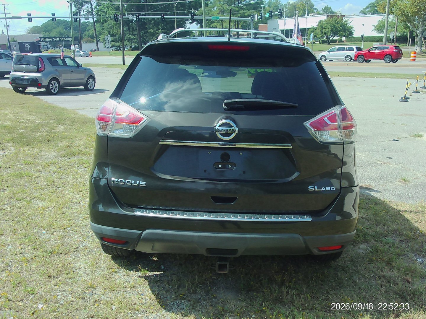 2015 Green Nissan Rogue S AWD (5N1AT2MV1FC) with an 2.5L L4 DOHC 16V engine, Continuously Variable Transmission transmission, located at 2553 Airline Blvd, Portsmouth, VA, 23701, (757) 488-8331, 36.813889, -76.357597 - ***VEHICLE TERMS*** Down Payment: $999 Weekly Payment: $115 APR: 23.9% Repayment Terms: 42 Months *** CALL ELIZABETH SMITH - DIRECTOR OF MARKETING @ 757-488-8331 TO SCHEDULE YOUR APPOINTMENT TODAY AND GET PRE-APPROVED RIGHT OVER THE PHONE***- Photo#6