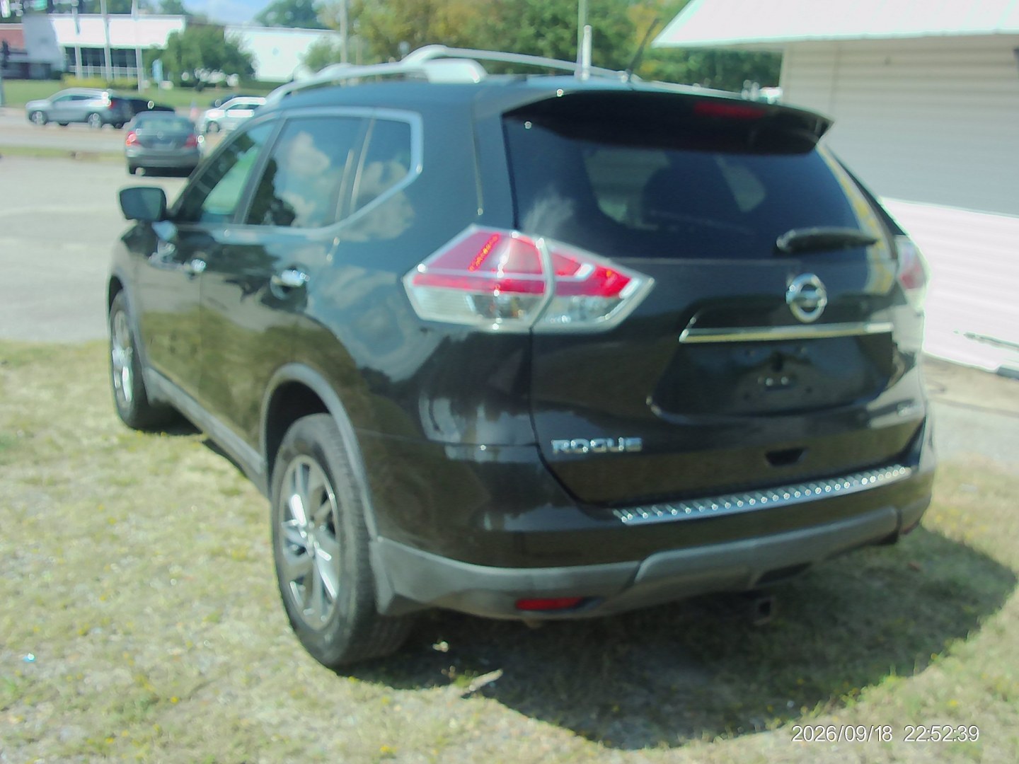 2015 Green Nissan Rogue S AWD (5N1AT2MV1FC) with an 2.5L L4 DOHC 16V engine, Continuously Variable Transmission transmission, located at 2553 Airline Blvd, Portsmouth, VA, 23701, (757) 488-8331, 36.813889, -76.357597 - ***VEHICLE TERMS*** Down Payment: $999 Weekly Payment: $115 APR: 23.9% Repayment Terms: 42 Months *** CALL ELIZABETH SMITH - DIRECTOR OF MARKETING @ 757-488-8331 TO SCHEDULE YOUR APPOINTMENT TODAY AND GET PRE-APPROVED RIGHT OVER THE PHONE***- Photo#7