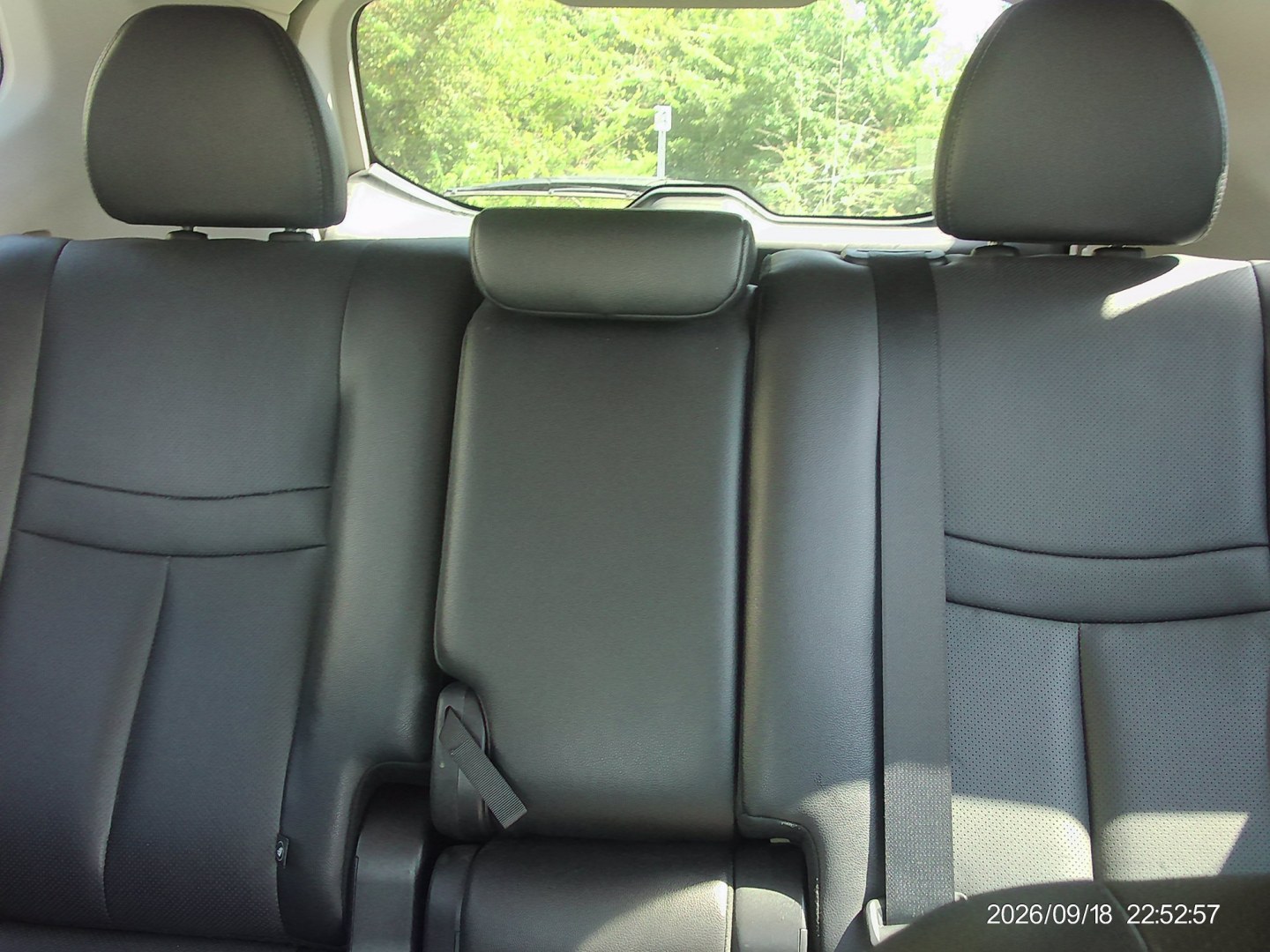 2015 Green Nissan Rogue S AWD (5N1AT2MV1FC) with an 2.5L L4 DOHC 16V engine, Continuously Variable Transmission transmission, located at 2553 Airline Blvd, Portsmouth, VA, 23701, (757) 488-8331, 36.813889, -76.357597 - ***VEHICLE TERMS*** Down Payment: $999 Weekly Payment: $115 APR: 23.9% Repayment Terms: 42 Months *** CALL ELIZABETH SMITH - DIRECTOR OF MARKETING @ 757-488-8331 TO SCHEDULE YOUR APPOINTMENT TODAY AND GET PRE-APPROVED RIGHT OVER THE PHONE***- Photo#9