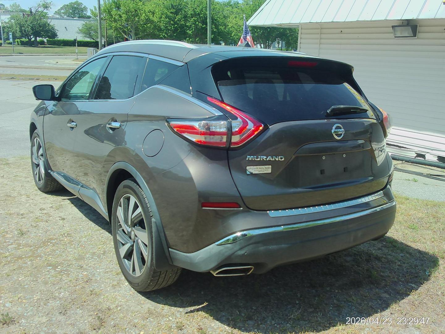 2015 Nissan Murano Platinum AWD (5N1AZ2MH0FN) with an 3.5L V6 DOHC 24V engine, Continuously Variable Transmission transmission, located at 2553 Airline Blvd, Portsmouth, VA, 23701, (757) 488-8331, 36.813889, -76.357597 - ***VEHICLE TERMS*** Down Payment: $1999 Weekly Payment: $125 APR: 23.9% Repayment Terms: 42 Months *** CALL ELIZABETH SMITH - DIRECTOR OF MARKETING @ 757-488-8331 TO SCHEDULE YOUR APPOINTMENT TODAY AND GET PRE-APPROVED RIGHT OVER THE PHONE*** - Photo#7