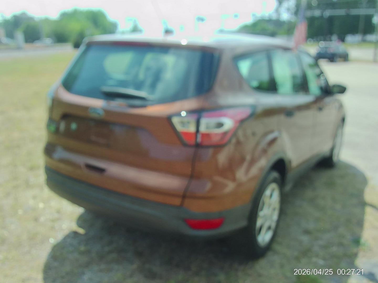 2017 Orange Ford Escape S FWD (1FMCU0F71HU) with an 2.5L L4 DOHC 16V engine, 6A transmission, located at 2553 Airline Blvd, Portsmouth, VA, 23701, (757) 488-8331, 36.813889, -76.357597 - ***VEHICLE TERMS*** Down Payment: $799 Weekly Payment: $110 APR: 23.9% Repayment Terms: 42 Months *** CALL ELIZABETH SMITH - DIRECTOR OF MARKETING @ 757-488-8331 TO SCHEDULE YOUR APPOINTMENT TODAY AND GET PRE-APPROVED RIGHT OVER THE PHONE*** - Photo#5