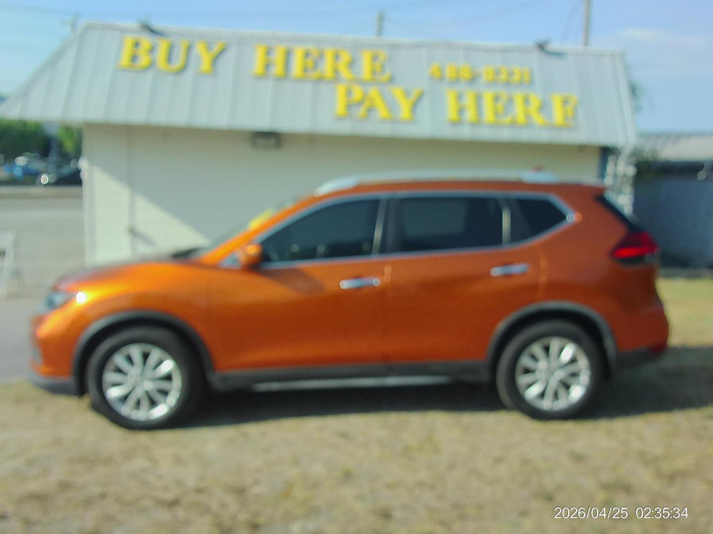 2017 Orange Nissan Rogue SV 2WD (JN8AT2MT2HW) with an 2.5L L4 DOHC 16V engine, CVT transmission, located at 2553 Airline Blvd, Portsmouth, VA, 23701, (757) 488-8331, 36.813889, -76.357597 - ***VEHICLE TERMS*** Down Payment: $1499 Weekly Payment: $120 APR: 23.9% Repayment Terms: 42 Months *** CALL ELIZABETH SMITH - DIRECTOR OF MARKETING @ 757-488-8331 TO SCHEDULE YOUR APPOINTMENT TODAY AND GET PRE-APPROVED RIGHT OVER THE PHONE*** - Photo#0