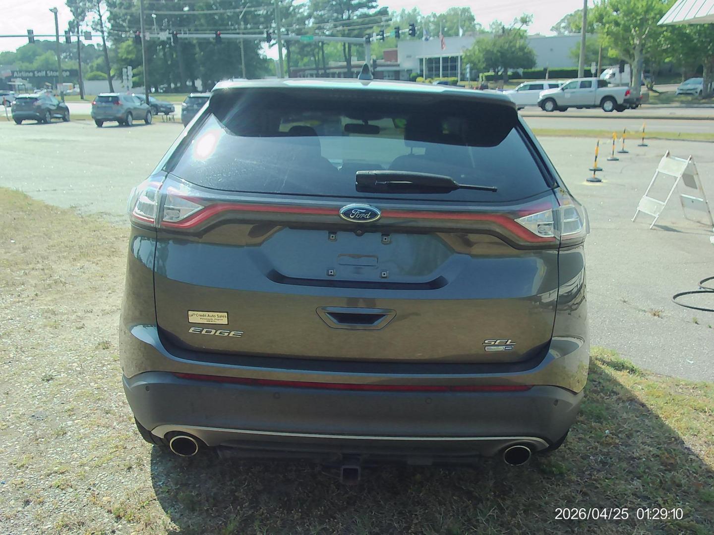 2017 Black Ford Edge SEL AWD (2FMPK4J92HB) with an 2.0L L4 DOHC 16V engine, 6A transmission, located at 2553 Airline Blvd, Portsmouth, VA, 23701, (757) 488-8331, 36.813889, -76.357597 - ***VEHICLE TERMS*** Down Payment: $1499 Weekly Payment: $120 APR: 23.9% Repayment Terms: 42 Months *** CALL ELIZABETH SMITH - DIRECTOR OF MARKETING @ 757-488-8331 TO SCHEDULE YOUR APPOINTMENT TODAY AND GET PRE-APPROVED RIGHT OVER THE PHONE*** - Photo#6