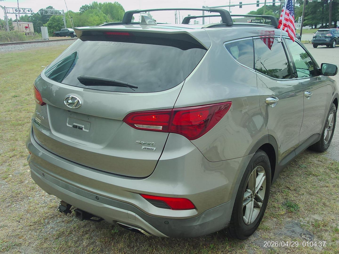 2017 Hyundai Santa Fe Sport 2.4 AWD (5XYZUDLB2HG) with an 2.4L L4 DOHC 16V engine, 6A transmission, located at 2553 Airline Blvd, Portsmouth, VA, 23701, (757) 488-8331, 36.813889, -76.357597 - ***VEHICLE TERMS*** Down Payment: $1499 Weekly Payment: $120 APR: 23.9% Repayment Terms: 42 Months *** CALL ELIZABETH SMITH - DIRECTOR OF MARKETING @ 757-488-8331 TO SCHEDULE YOUR APPOINTMENT TODAY AND GET PRE-APPROVED RIGHT OVER THE PHONE*** - Photo#5