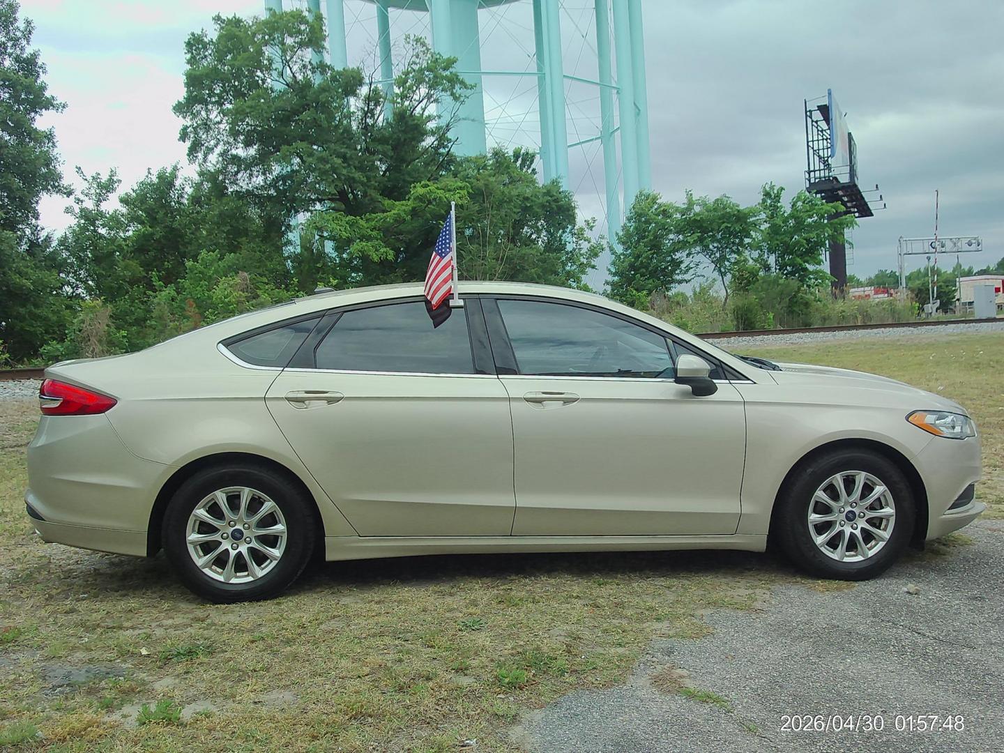2017 Ford Fusion S (3FA6P0G76HR) with an 2.5L L4 DOHC 16V engine, 6A transmission, located at 2553 Airline Blvd, Portsmouth, VA, 23701, (757) 488-8331, 36.813889, -76.357597 - ***VEHICLE TERMS*** Down Payment: $999 Weekly Payment: $120 APR: 23.9% Repayment Terms: 42 Months *** CALL ELIZABETH SMITH - DIRECTOR OF MARKETING @ 757-488-8331 TO SCHEDULE YOUR APPOINTMENT TODAY AND GET PRE-APPROVED RIGHT OVER THE PHONE*** - Photo#5